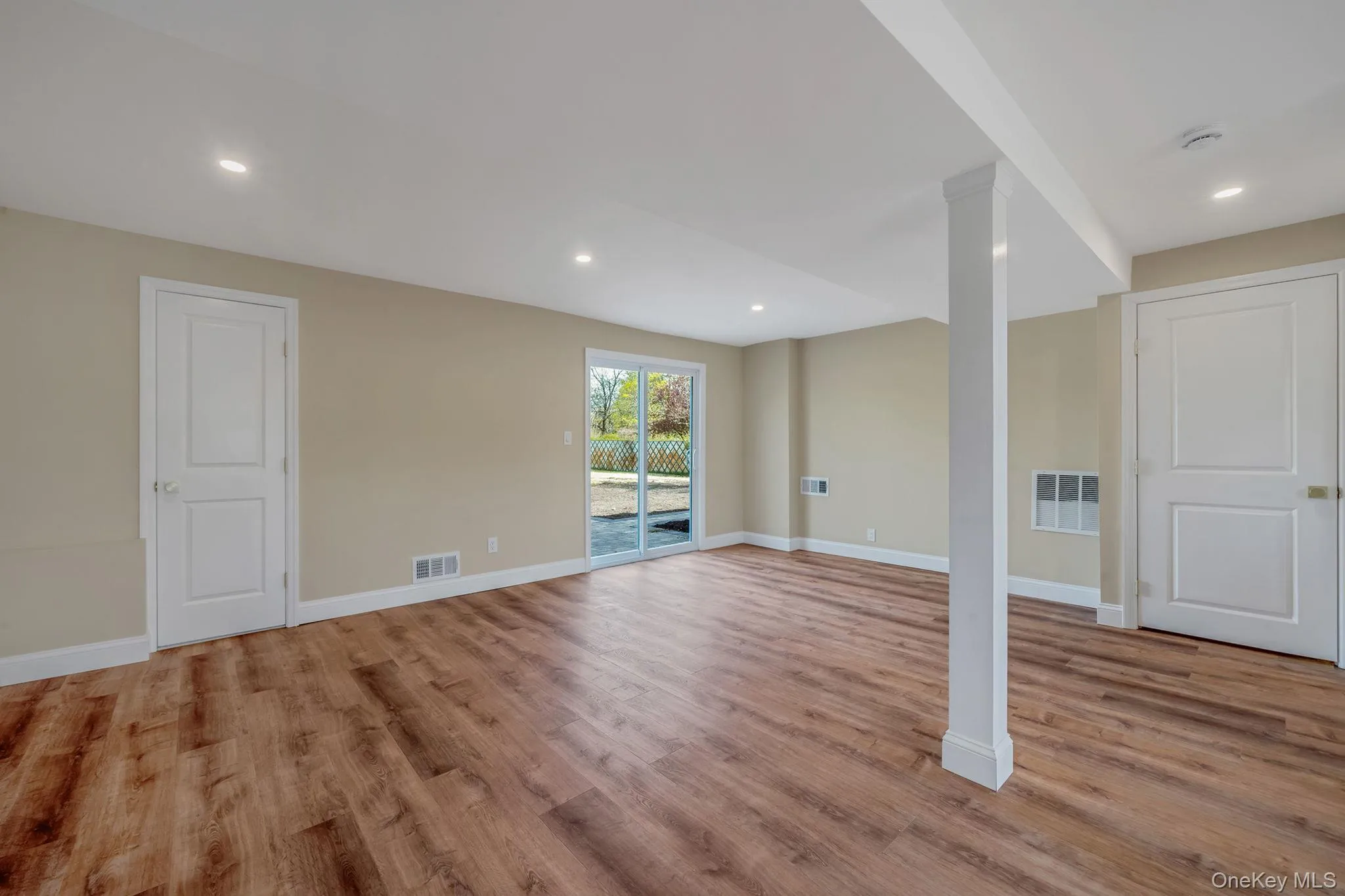 25 Greentree Drive, Islip, NY, 3 Bedrooms Bedrooms, 11 Rooms Rooms,1 BathroomBathrooms,Residential,For Rent,Greentree,0,1016458 25 Greentree Drive, Islip, NY, 3 Bedrooms Bedrooms, 11 Rooms Rooms,1 BathroomBathrooms,Residential,For Rent,Greentree,0,1016458