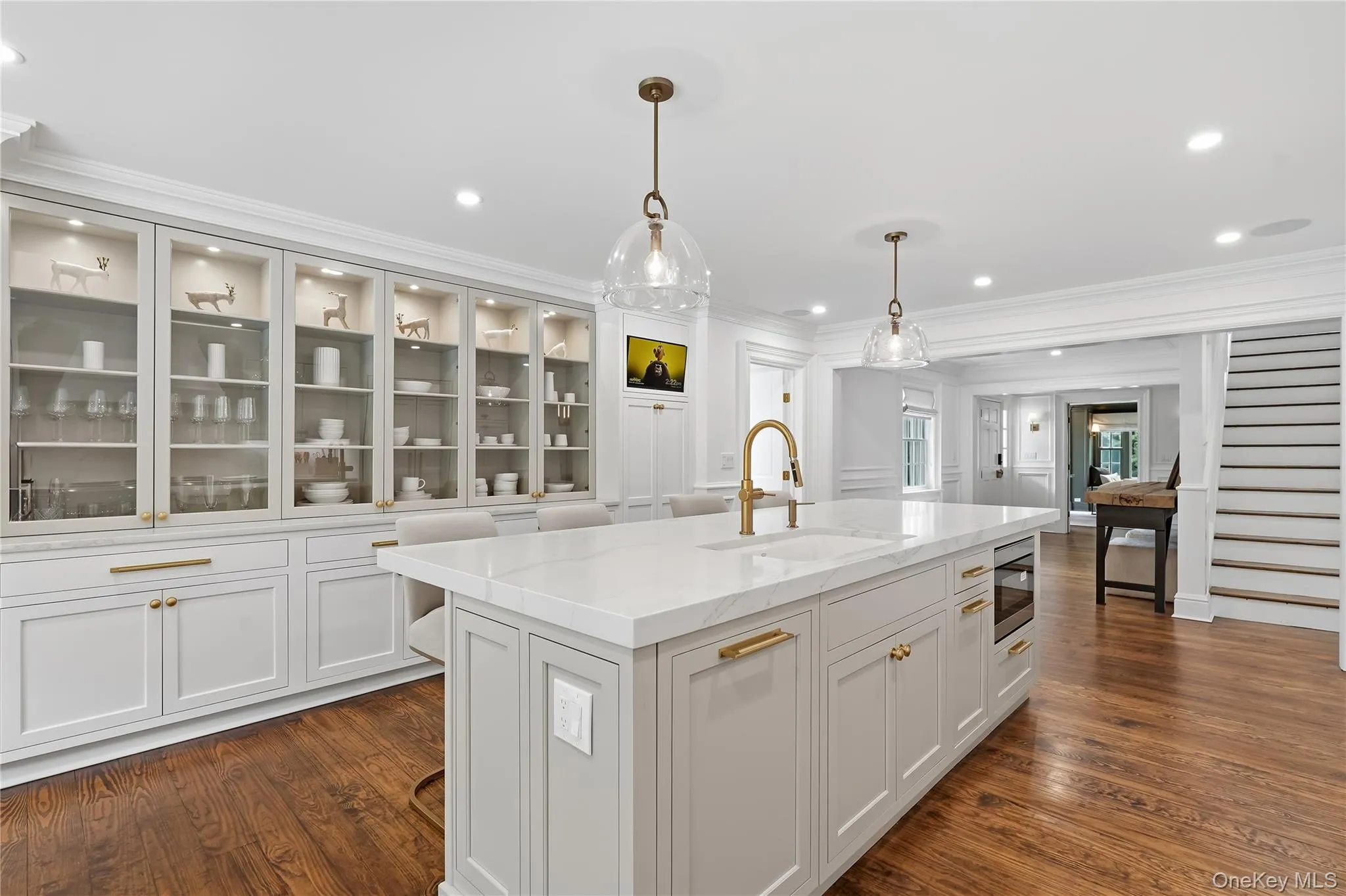 Custom built in cabinets Custom built in cabinets