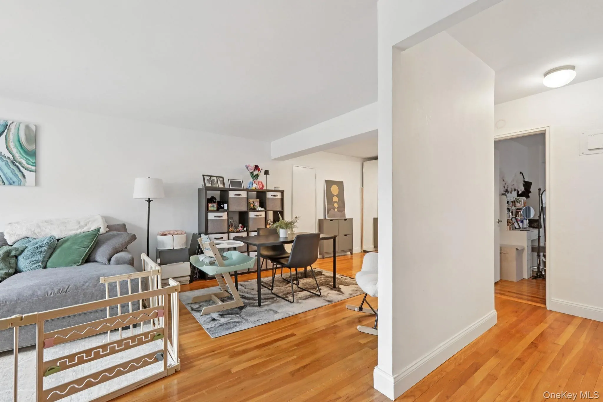 30 Broadway, White Plains, NY, 2 Bedrooms Bedrooms, 5 Rooms Rooms,1 BathroomBathrooms,Residential,For Rent,Broadway,0,1016463 30 Broadway, White Plains, NY, 2 Bedrooms Bedrooms, 5 Rooms Rooms,1 BathroomBathrooms,Residential,For Rent,Broadway,0,1016463