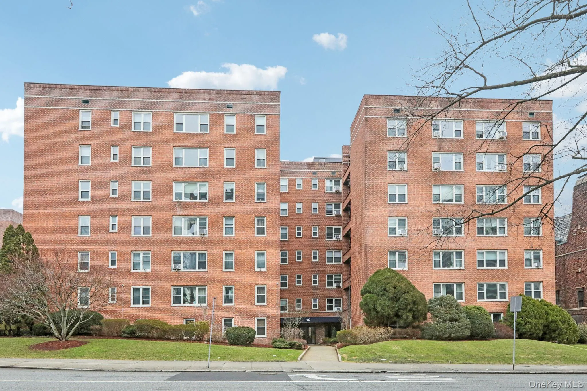 30 Broadway, White Plains, NY, 2 Bedrooms Bedrooms, 5 Rooms Rooms,1 BathroomBathrooms,Residential,For Rent,Broadway,0,1016463 30 Broadway, White Plains, NY, 2 Bedrooms Bedrooms, 5 Rooms Rooms,1 BathroomBathrooms,Residential,For Rent,Broadway,0,1016463