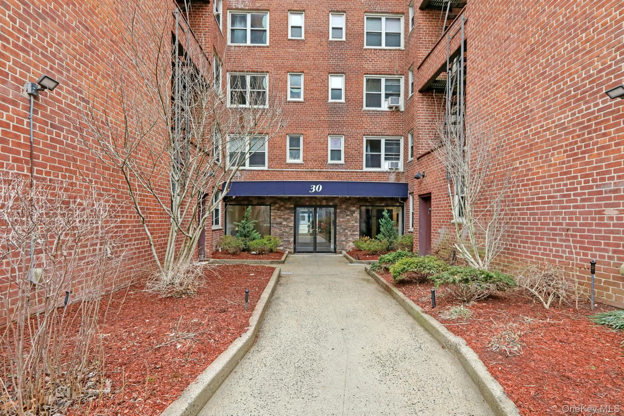 30 Broadway, White Plains, NY, 2 Bedrooms Bedrooms, 5 Rooms Rooms,1 BathroomBathrooms,Residential,For Rent,Broadway,0,1016463 30 Broadway, White Plains, NY, 2 Bedrooms Bedrooms, 5 Rooms Rooms,1 BathroomBathrooms,Residential,For Rent,Broadway,0,1016463