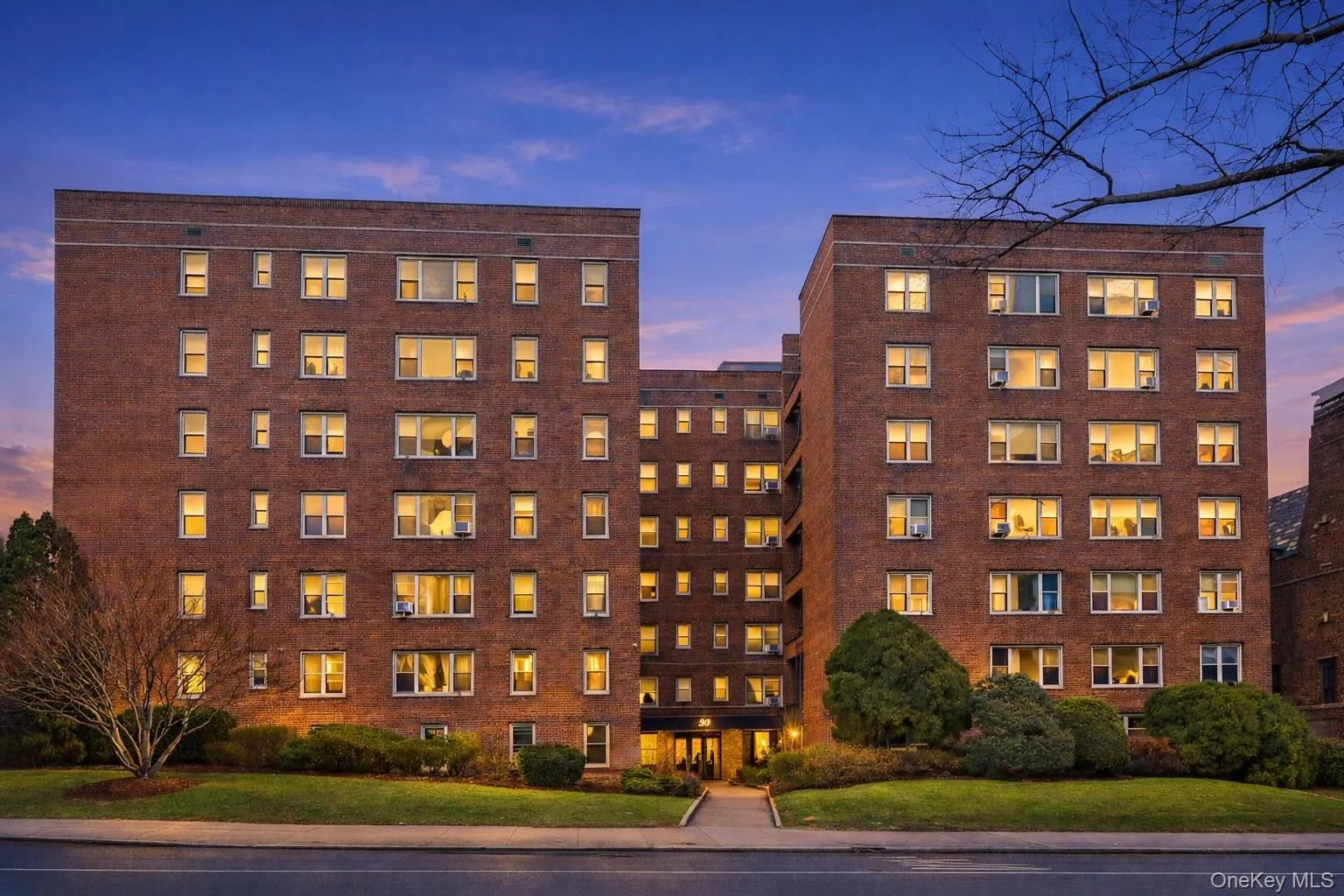 30 Broadway, White Plains, NY, 2 Bedrooms Bedrooms, 5 Rooms Rooms,1 BathroomBathrooms,Residential,For Rent,Broadway,0,1016463 30 Broadway, White Plains, NY, 2 Bedrooms Bedrooms, 5 Rooms Rooms,1 BathroomBathrooms,Residential,For Rent,Broadway,0,1016463