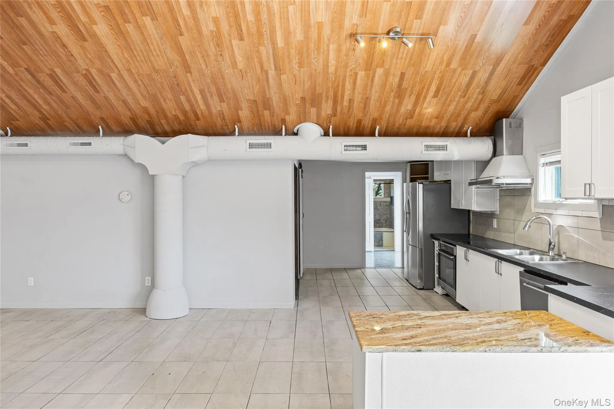 3 Laurel Road, Brookhaven, NY, 3 Bedrooms Bedrooms, 6 Rooms Rooms,2 BathroomsBathrooms,Residential,For Rent,Laurel,0,1016464 3 Laurel Road, Brookhaven, NY, 3 Bedrooms Bedrooms, 6 Rooms Rooms,2 BathroomsBathrooms,Residential,For Rent,Laurel,0,1016464