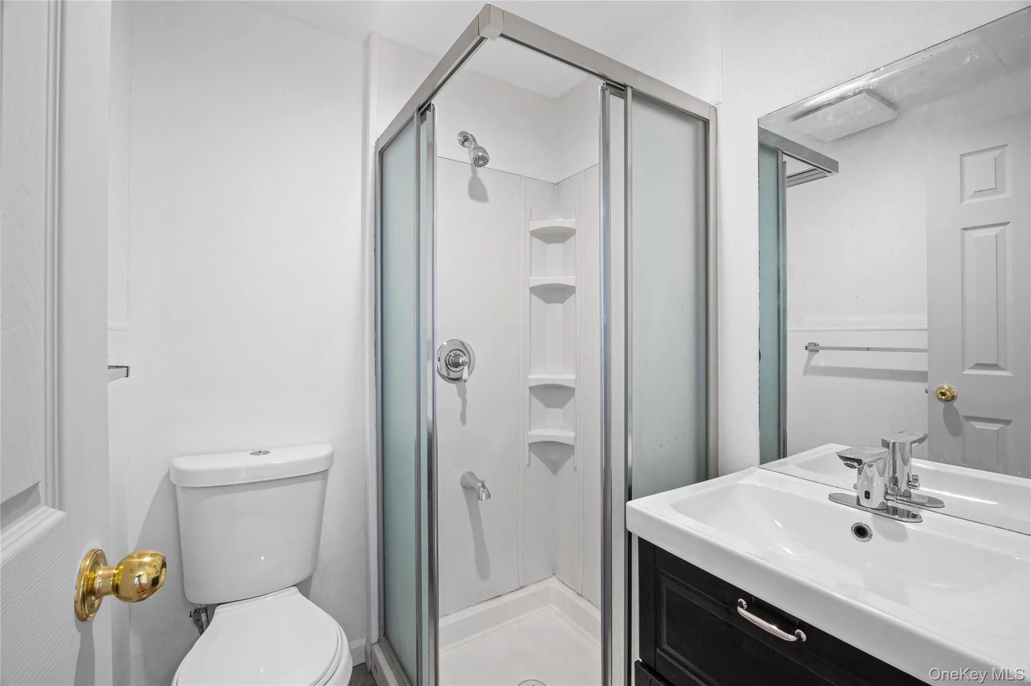 Full Bath in bedroom Full Bath in bedroom