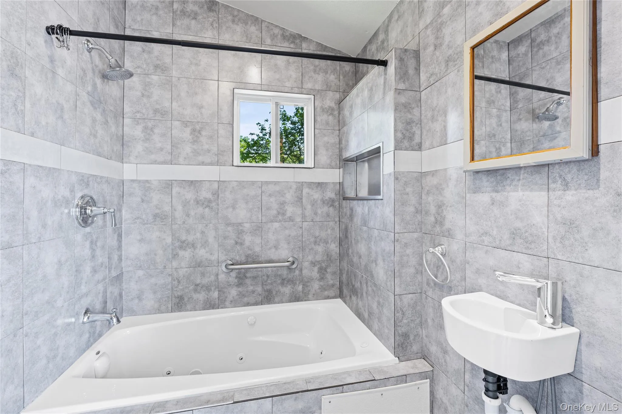 3 Laurel Road, Brookhaven, NY, 3 Bedrooms Bedrooms, 6 Rooms Rooms,2 BathroomsBathrooms,Residential,For Rent,Laurel,0,1016464 3 Laurel Road, Brookhaven, NY, 3 Bedrooms Bedrooms, 6 Rooms Rooms,2 BathroomsBathrooms,Residential,For Rent,Laurel,0,1016464