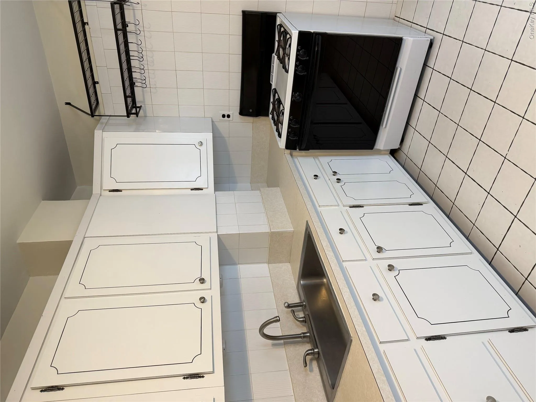 7 Chestnut Street, Hempstead, NY, 2 Bedrooms Bedrooms, 6 Rooms Rooms,1 BathroomBathrooms,Residential Lease,For Rent,Chestnut,0,1016465 7 Chestnut Street, Hempstead, NY, 2 Bedrooms Bedrooms, 6 Rooms Rooms,1 BathroomBathrooms,Residential Lease,For Rent,Chestnut,0,1016465