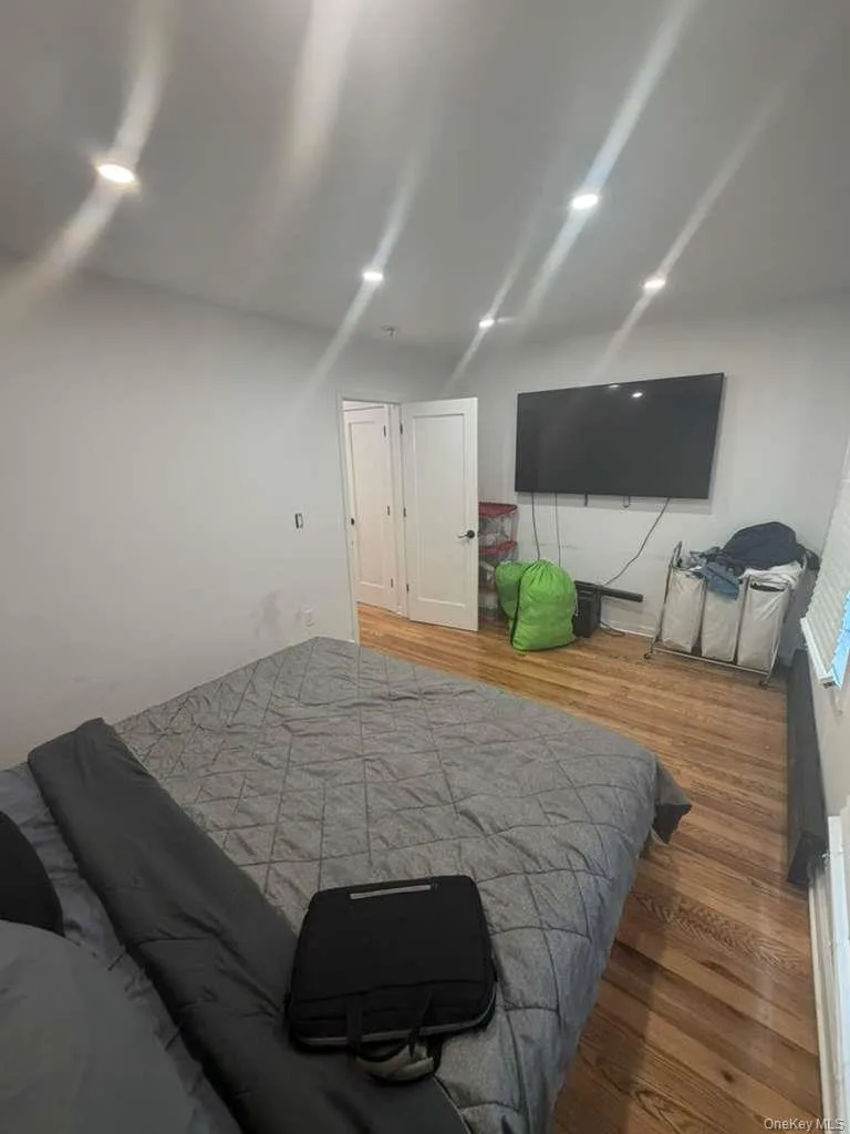 9508 Linden Boulevard, New York, NY, 3 Bedrooms Bedrooms, 7 Rooms Rooms,2 BathroomsBathrooms,Residential,For Rent,Linden,0,1016470 9508 Linden Boulevard, New York, NY, 3 Bedrooms Bedrooms, 7 Rooms Rooms,2 BathroomsBathrooms,Residential,For Rent,Linden,0,1016470
