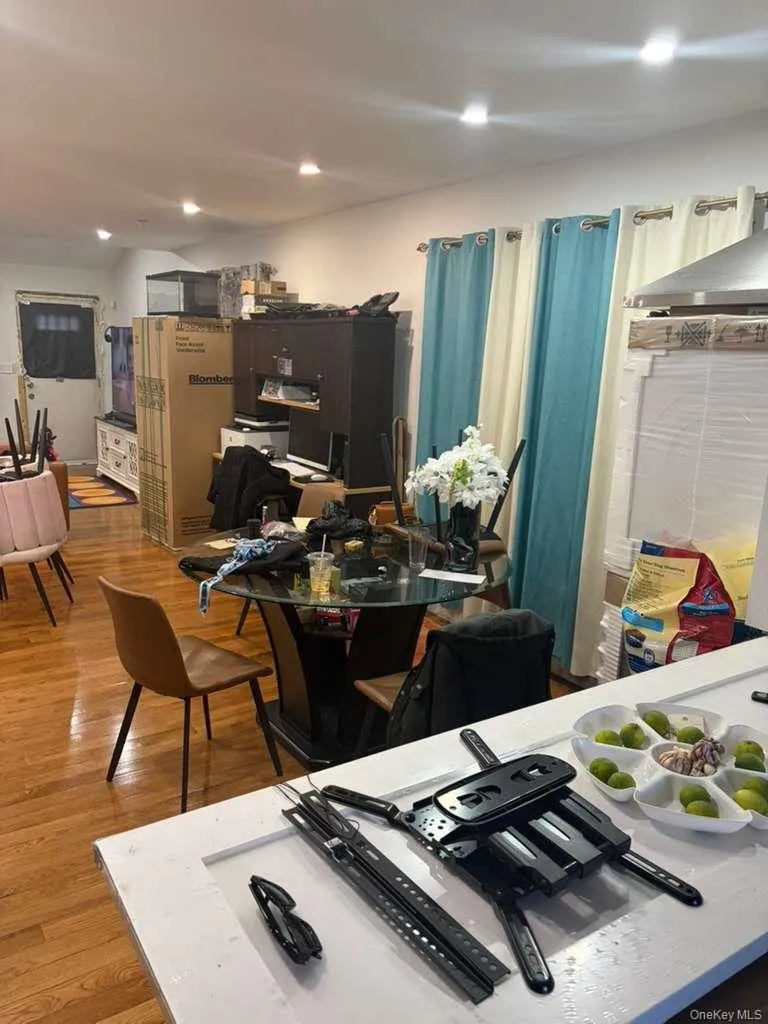 9508 Linden Boulevard, New York, NY, 3 Bedrooms Bedrooms, 7 Rooms Rooms,2 BathroomsBathrooms,Residential,For Rent,Linden,0,1016470 9508 Linden Boulevard, New York, NY, 3 Bedrooms Bedrooms, 7 Rooms Rooms,2 BathroomsBathrooms,Residential,For Rent,Linden,0,1016470