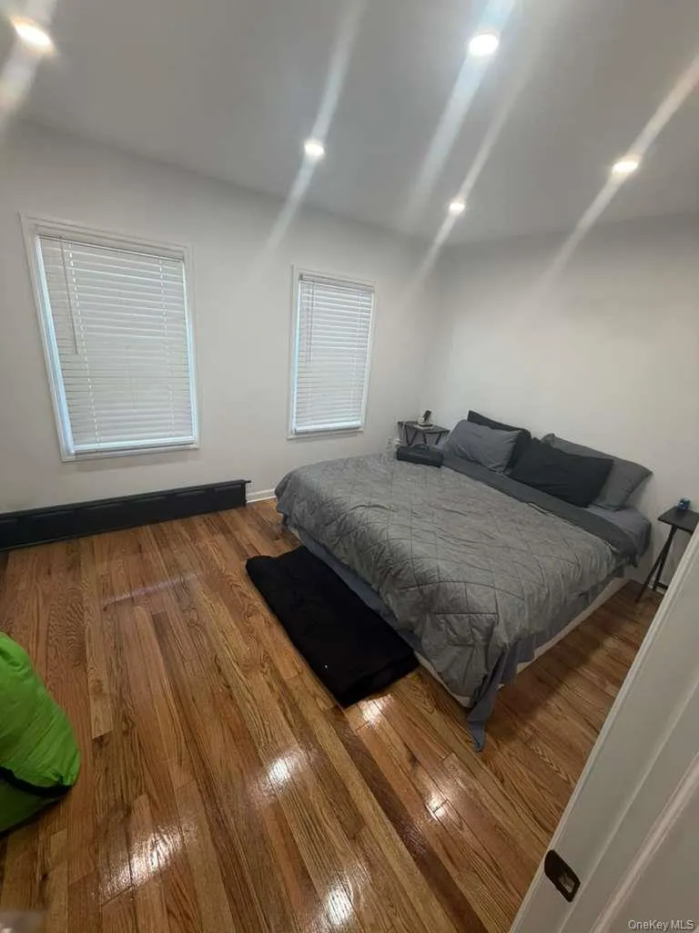 9508 Linden Boulevard, New York, NY, 3 Bedrooms Bedrooms, 7 Rooms Rooms,2 BathroomsBathrooms,Residential,For Rent,Linden,0,1016470 9508 Linden Boulevard, New York, NY, 3 Bedrooms Bedrooms, 7 Rooms Rooms,2 BathroomsBathrooms,Residential,For Rent,Linden,0,1016470