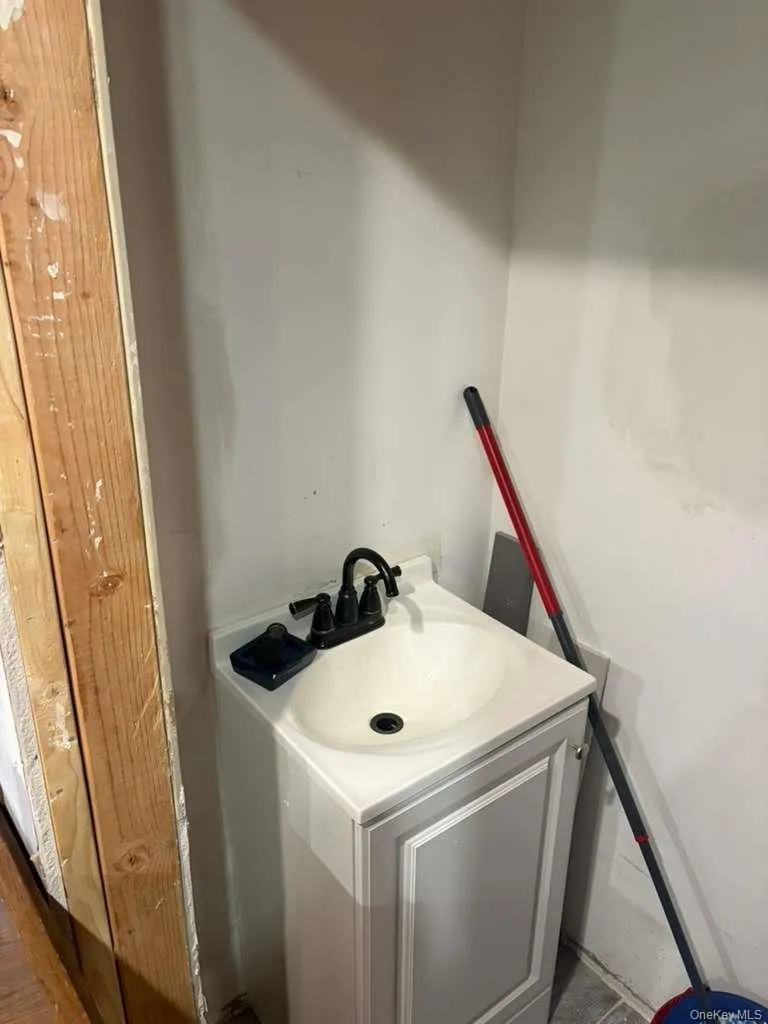 9508 Linden Boulevard, New York, NY, 3 Bedrooms Bedrooms, 7 Rooms Rooms,2 BathroomsBathrooms,Residential,For Rent,Linden,0,1016470 9508 Linden Boulevard, New York, NY, 3 Bedrooms Bedrooms, 7 Rooms Rooms,2 BathroomsBathrooms,Residential,For Rent,Linden,0,1016470
