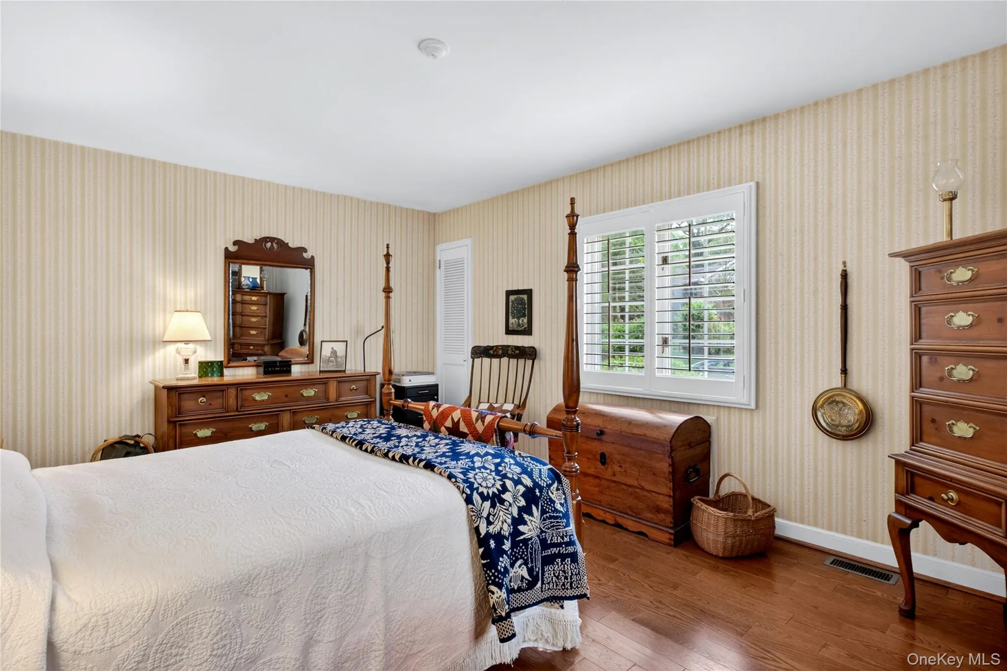 18 Old Farm Road, North Hempstead, NY, 4 Bedrooms Bedrooms, 7 Rooms Rooms,2 BathroomsBathrooms,Residential,For Rent,Old Farm,0,KEY1016471 18 Old Farm Road, North Hempstead, NY, 4 Bedrooms Bedrooms, 7 Rooms Rooms,2 BathroomsBathrooms,Residential,For Rent,Old Farm,0,KEY1016471
