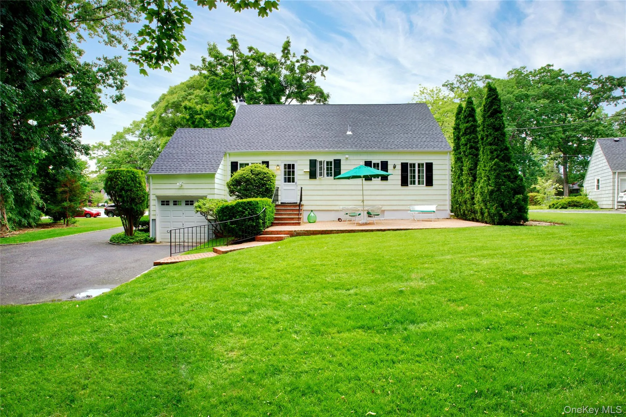 18 Old Farm Road, North Hempstead, NY, 4 Bedrooms Bedrooms, 7 Rooms Rooms,2 BathroomsBathrooms,Residential,For Rent,Old Farm,0,KEY1016471 18 Old Farm Road, North Hempstead, NY, 4 Bedrooms Bedrooms, 7 Rooms Rooms,2 BathroomsBathrooms,Residential,For Rent,Old Farm,0,KEY1016471
