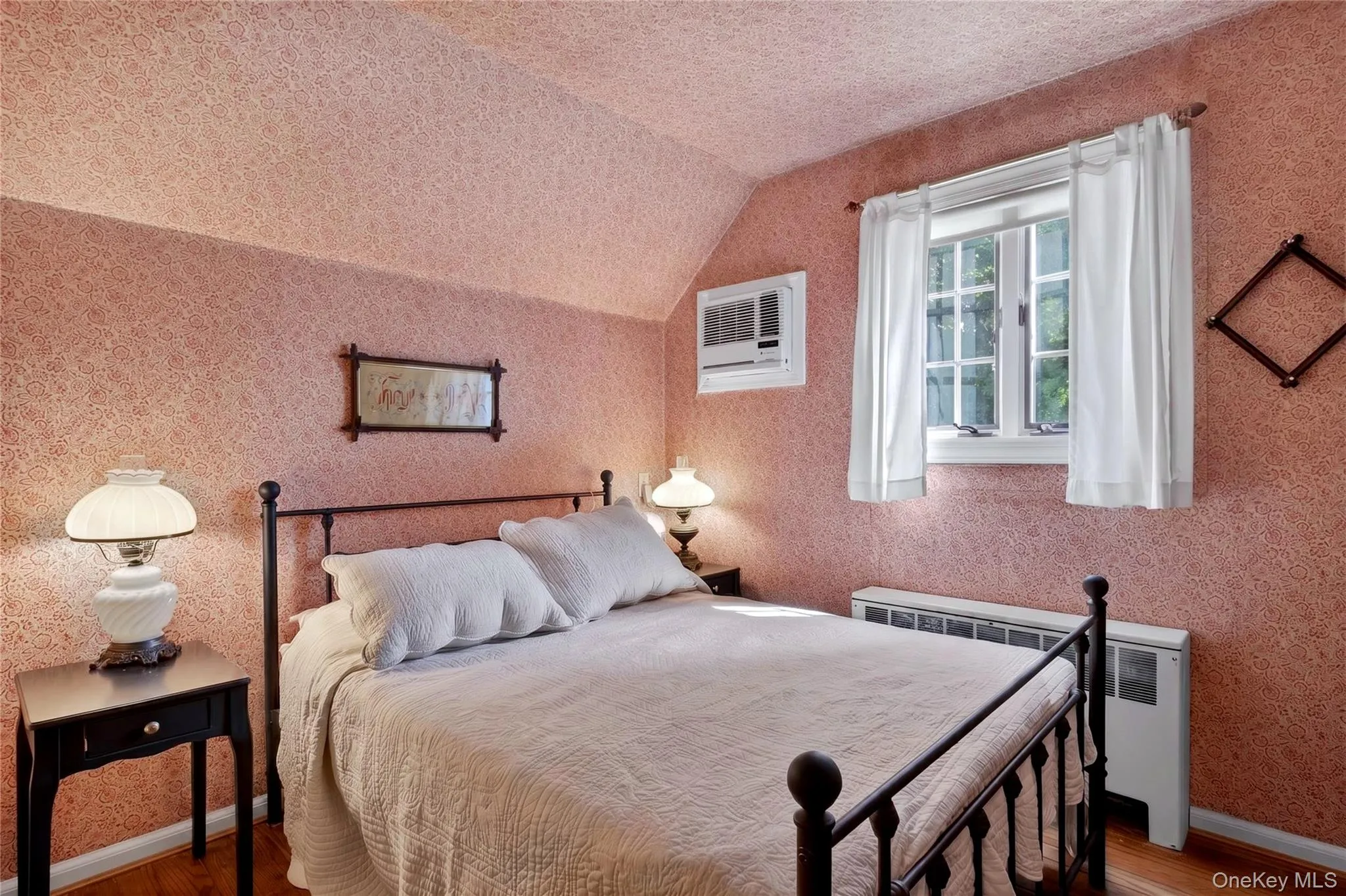 18 Old Farm Road, North Hempstead, NY, 4 Bedrooms Bedrooms, 7 Rooms Rooms,2 BathroomsBathrooms,Residential,For Rent,Old Farm,0,KEY1016471 18 Old Farm Road, North Hempstead, NY, 4 Bedrooms Bedrooms, 7 Rooms Rooms,2 BathroomsBathrooms,Residential,For Rent,Old Farm,0,KEY1016471