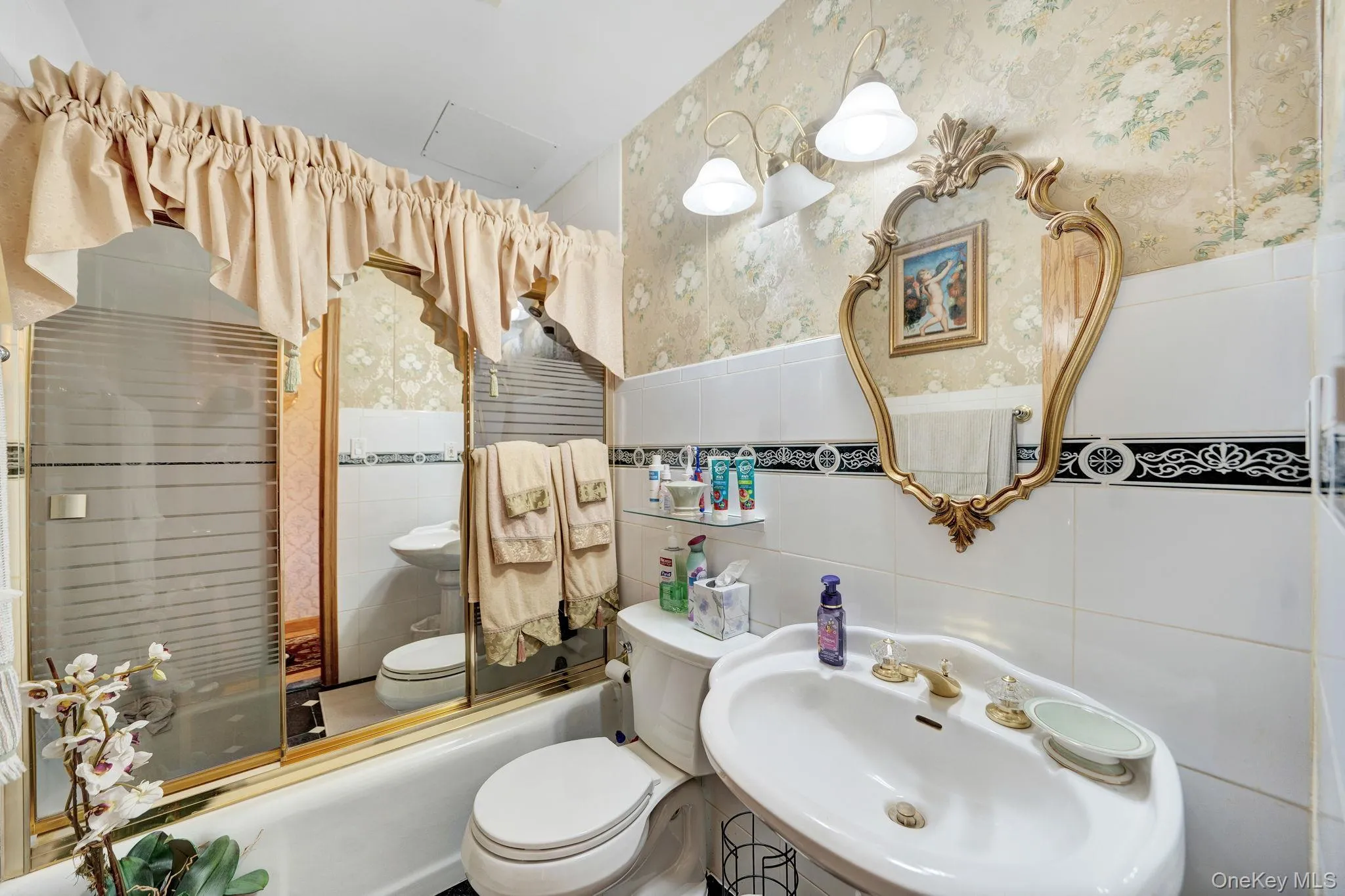 2525 7th Avenue, Hempstead, NY, 4 Bedrooms Bedrooms, 12 Rooms Rooms,3 BathroomsBathrooms,Residential,For Rent,7th,0,1016472 2525 7th Avenue, Hempstead, NY, 4 Bedrooms Bedrooms, 12 Rooms Rooms,3 BathroomsBathrooms,Residential,For Rent,7th,0,1016472