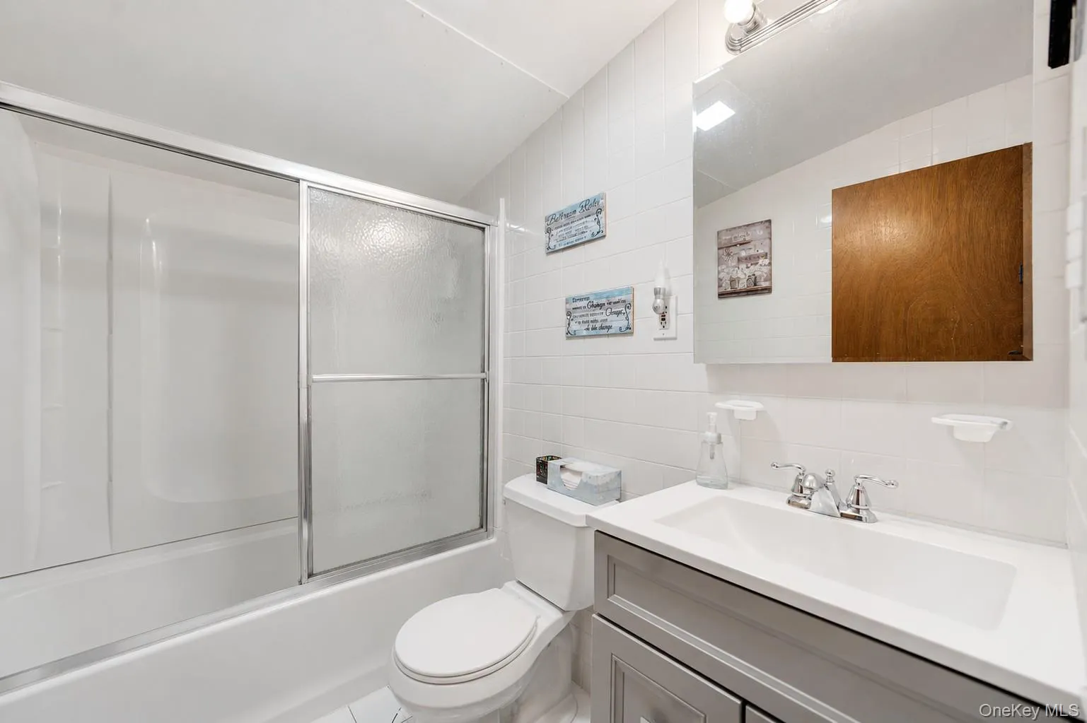 2525 7th Avenue, Hempstead, NY, 4 Bedrooms Bedrooms, 12 Rooms Rooms,3 BathroomsBathrooms,Residential,For Rent,7th,0,1016472 2525 7th Avenue, Hempstead, NY, 4 Bedrooms Bedrooms, 12 Rooms Rooms,3 BathroomsBathrooms,Residential,For Rent,7th,0,1016472