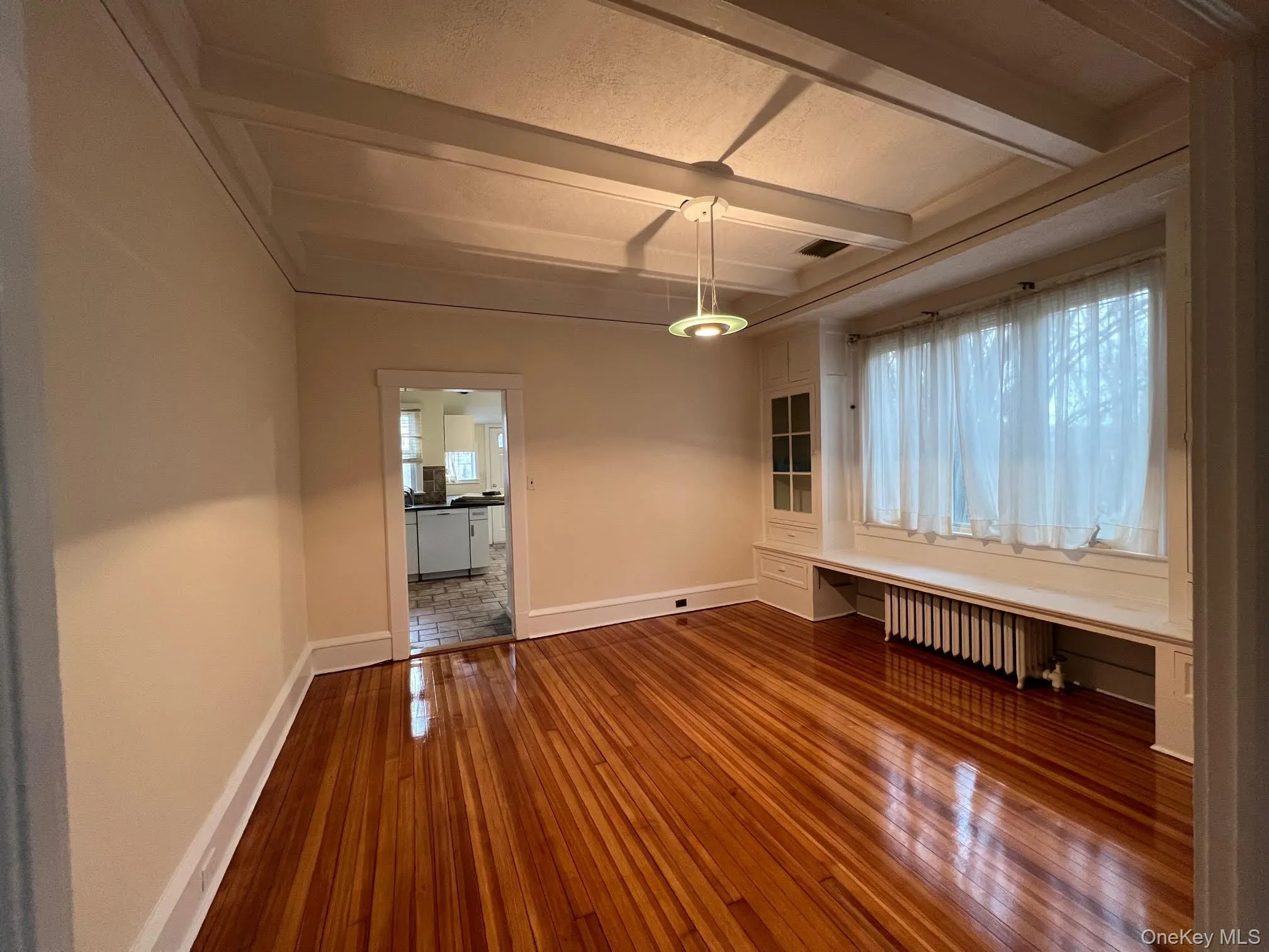 8 Bogart Avenue, North Hempstead, NY, 3 Bedrooms Bedrooms, 8 Rooms Rooms,2 BathroomsBathrooms,Residential Lease,For Rent,Bogart,0,1016474 8 Bogart Avenue, North Hempstead, NY, 3 Bedrooms Bedrooms, 8 Rooms Rooms,2 BathroomsBathrooms,Residential Lease,For Rent,Bogart,0,1016474