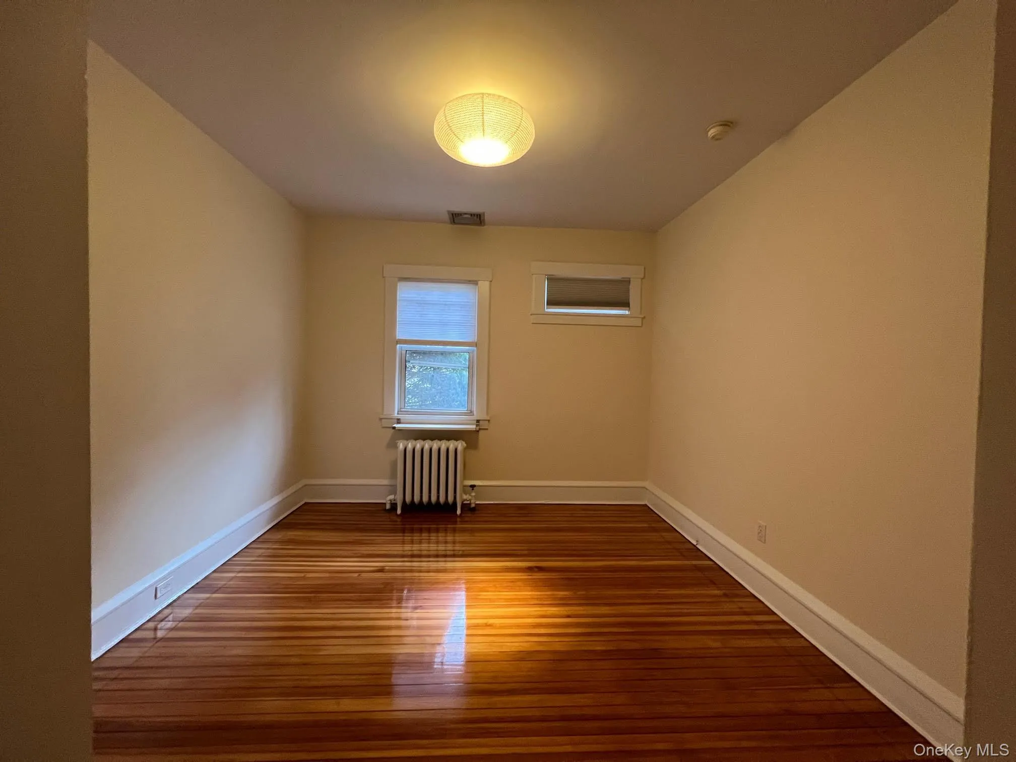 8 Bogart Avenue, North Hempstead, NY, 3 Bedrooms Bedrooms, 8 Rooms Rooms,2 BathroomsBathrooms,Residential Lease,For Rent,Bogart,0,1016474 8 Bogart Avenue, North Hempstead, NY, 3 Bedrooms Bedrooms, 8 Rooms Rooms,2 BathroomsBathrooms,Residential Lease,For Rent,Bogart,0,1016474
