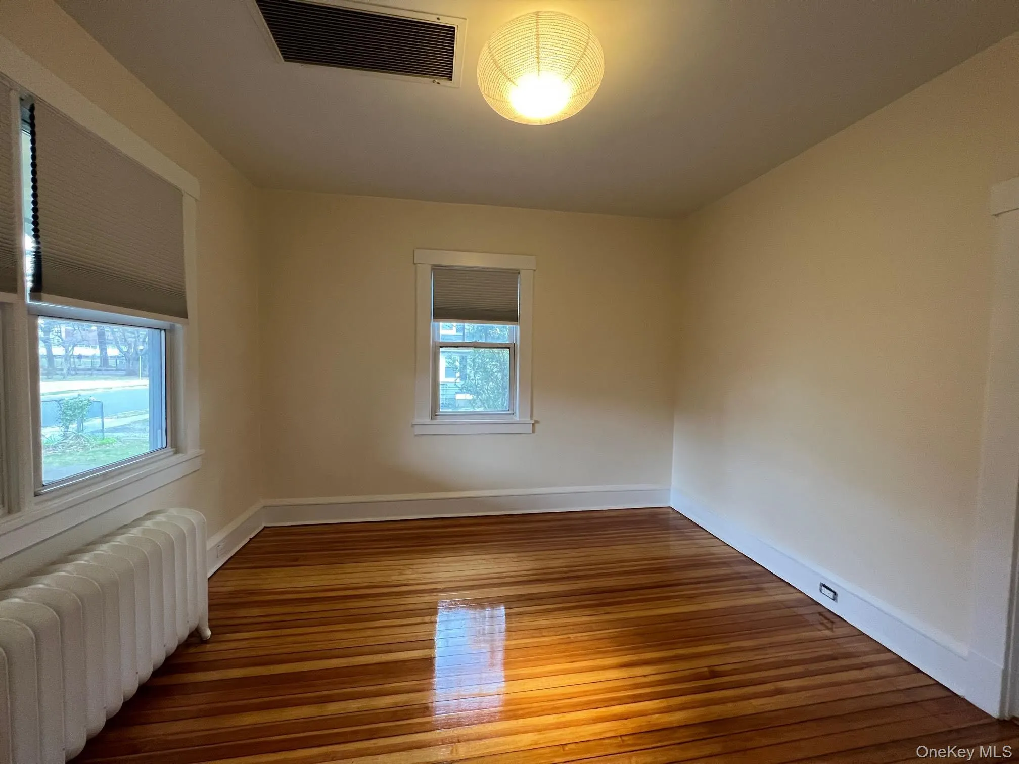 8 Bogart Avenue, North Hempstead, NY, 3 Bedrooms Bedrooms, 8 Rooms Rooms,2 BathroomsBathrooms,Residential Lease,For Rent,Bogart,0,1016474 8 Bogart Avenue, North Hempstead, NY, 3 Bedrooms Bedrooms, 8 Rooms Rooms,2 BathroomsBathrooms,Residential Lease,For Rent,Bogart,0,1016474