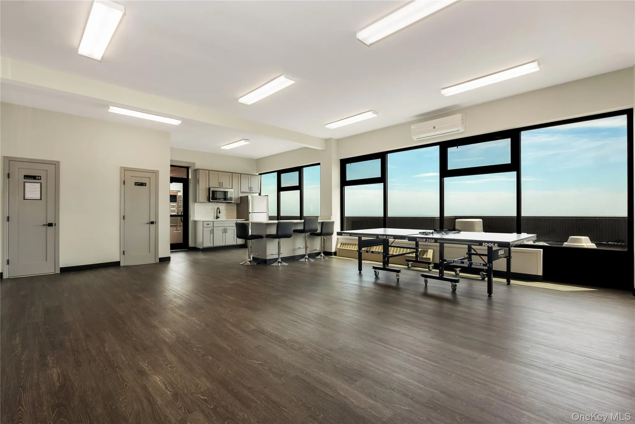 1 East Broadway, Long Beach, NY, 2 Bedrooms Bedrooms, 5 Rooms Rooms,1 BathroomBathrooms,Residential,For Rent,East Broadway,0,1016476 1 East Broadway, Long Beach, NY, 2 Bedrooms Bedrooms, 5 Rooms Rooms,1 BathroomBathrooms,Residential,For Rent,East Broadway,0,1016476