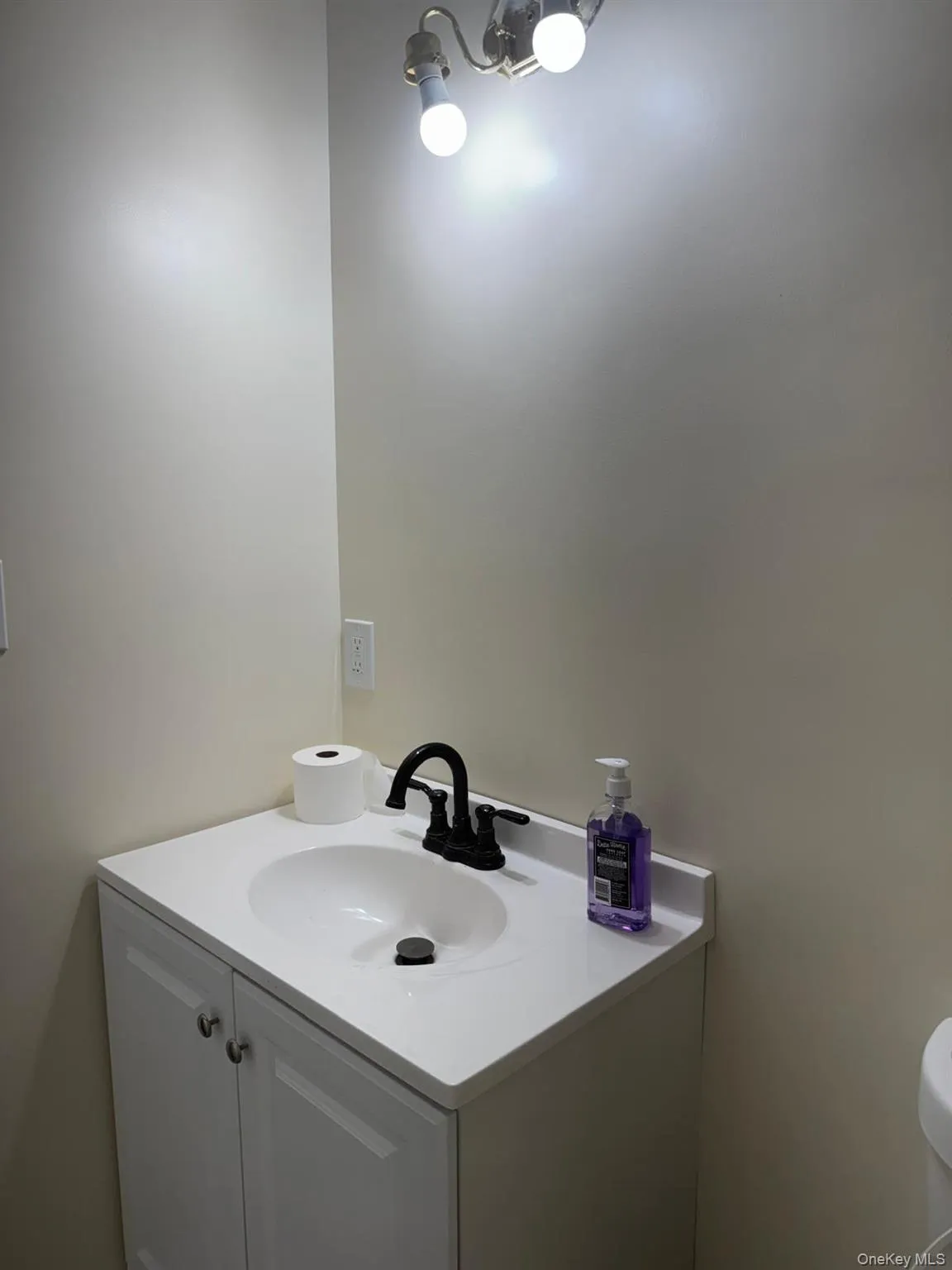 218 Bayview Drive, Brookhaven, NY, 4 Bedrooms Bedrooms, 8 Rooms Rooms,2 BathroomsBathrooms,Residential Lease,For Rent,Bayview Drive,0,1016483 218 Bayview Drive, Brookhaven, NY, 4 Bedrooms Bedrooms, 8 Rooms Rooms,2 BathroomsBathrooms,Residential Lease,For Rent,Bayview Drive,0,1016483
