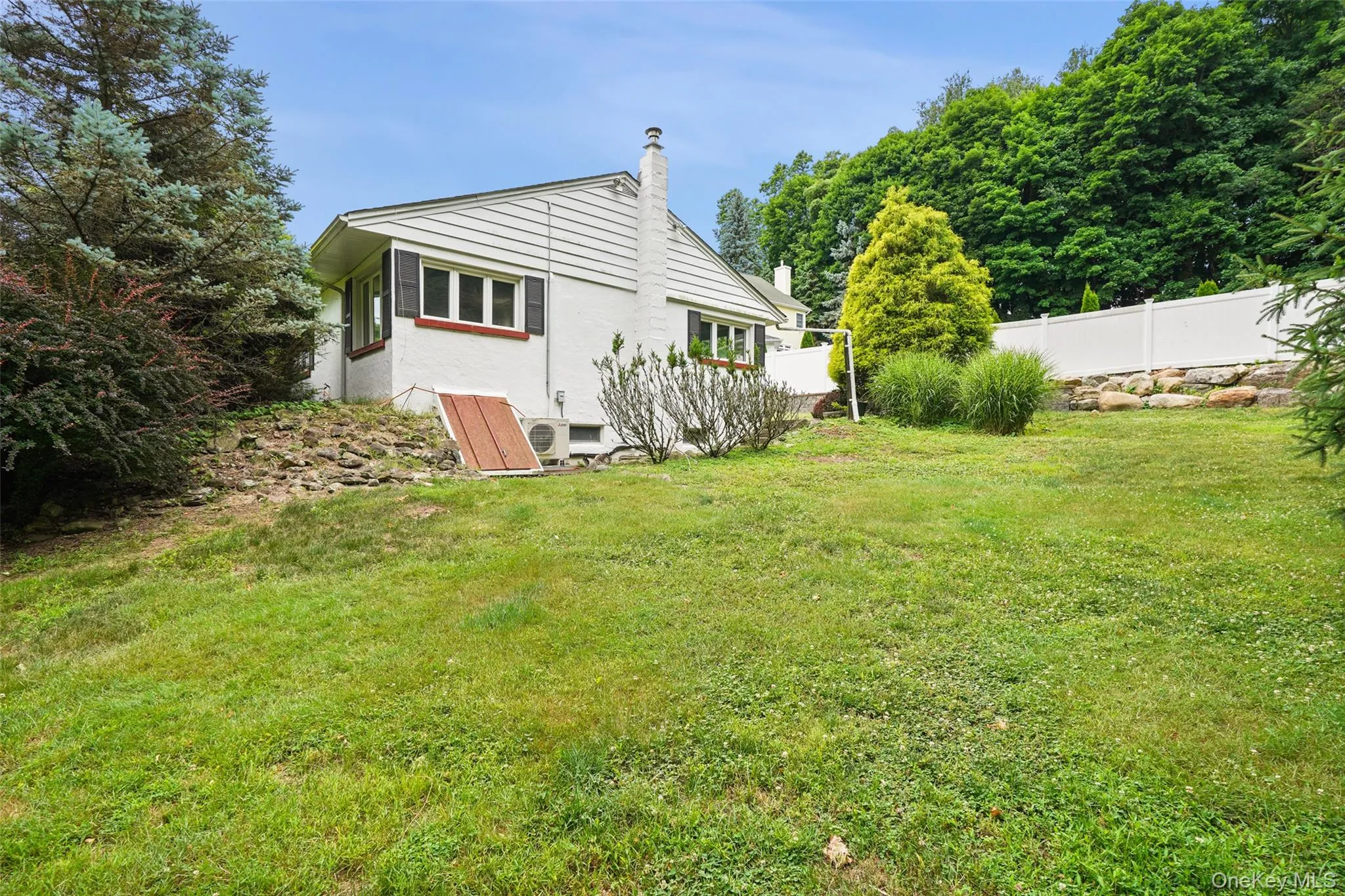 14 Brisman Drive, Haverstraw, NY, 3 Bedrooms Bedrooms, 8 Rooms Rooms,1 BathroomBathrooms,Residential,For Rent,Brisman,0,1016490 14 Brisman Drive, Haverstraw, NY, 3 Bedrooms Bedrooms, 8 Rooms Rooms,1 BathroomBathrooms,Residential,For Rent,Brisman,0,1016490