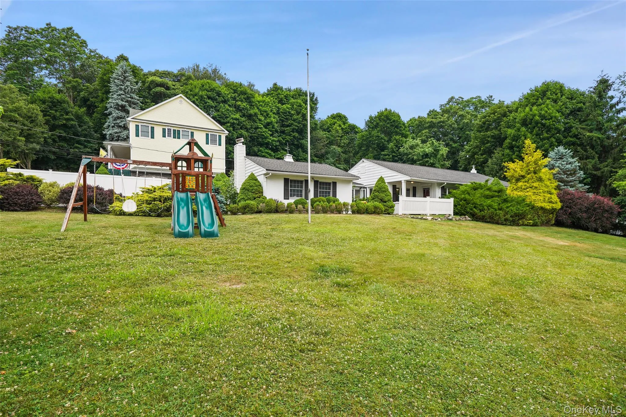 14 Brisman Drive, Haverstraw, NY, 3 Bedrooms Bedrooms, 8 Rooms Rooms,1 BathroomBathrooms,Residential,For Rent,Brisman,0,1016490 14 Brisman Drive, Haverstraw, NY, 3 Bedrooms Bedrooms, 8 Rooms Rooms,1 BathroomBathrooms,Residential,For Rent,Brisman,0,1016490