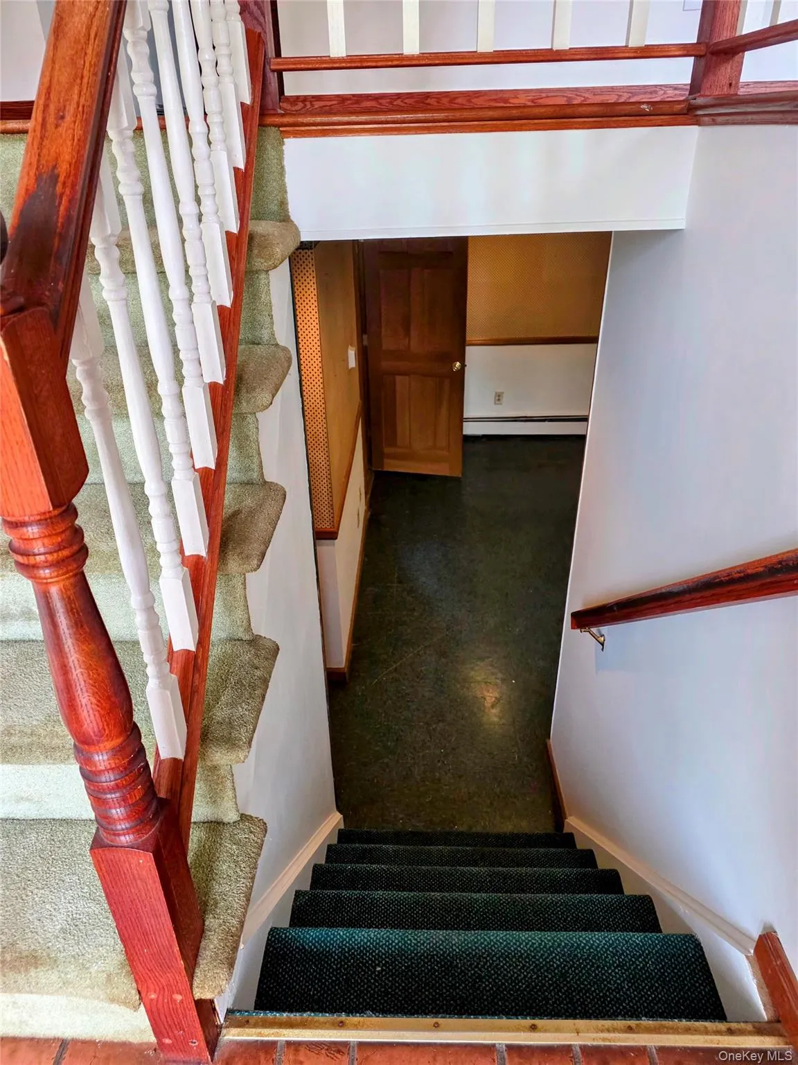 3 Abbey Road, Hyde Park, NY, 3 Bedrooms Bedrooms, 8 Rooms Rooms,1 BathroomBathrooms,Residential,For Rent,Abbey,0,1016491 3 Abbey Road, Hyde Park, NY, 3 Bedrooms Bedrooms, 8 Rooms Rooms,1 BathroomBathrooms,Residential,For Rent,Abbey,0,1016491