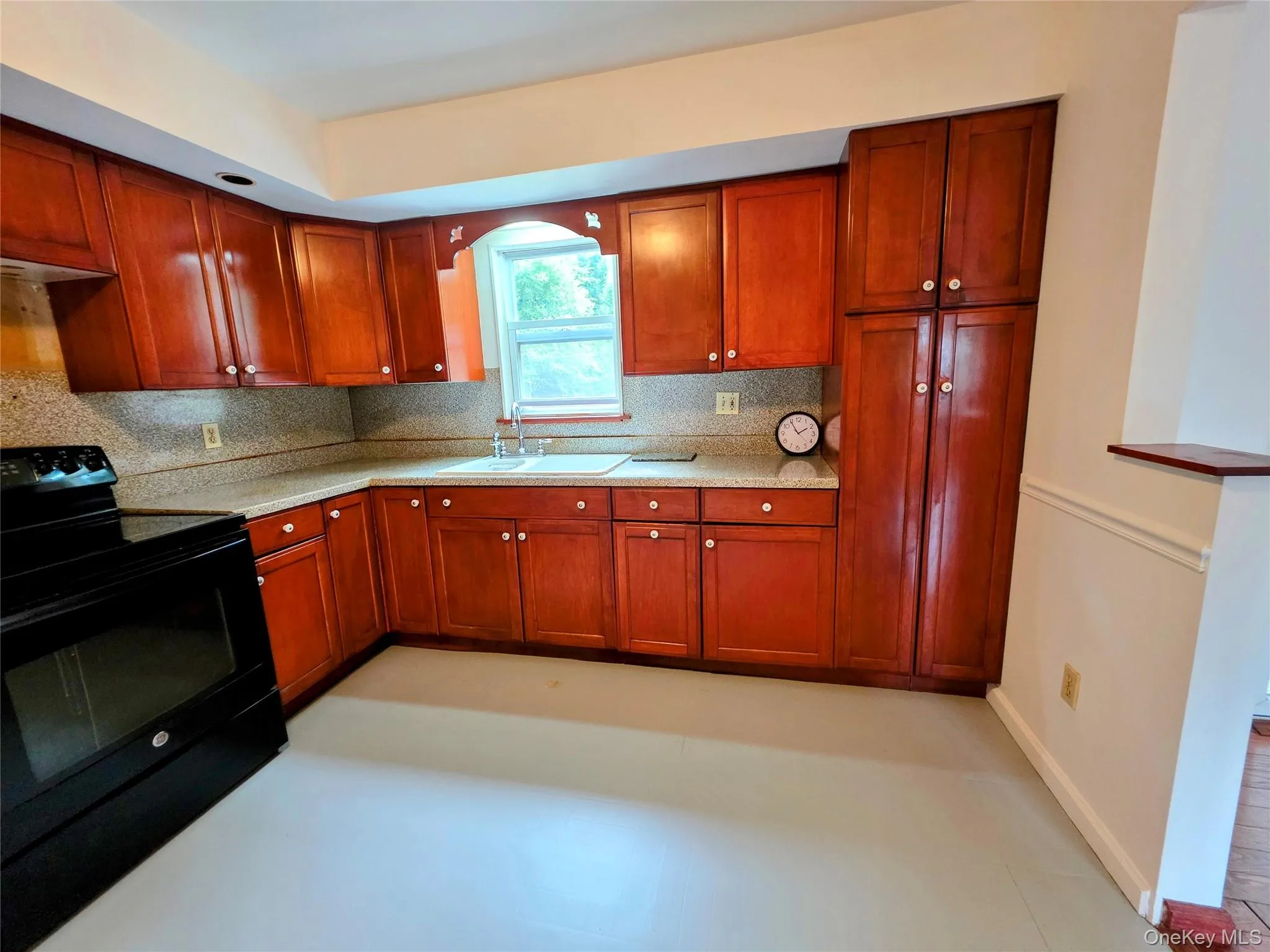 3 Abbey Road, Hyde Park, NY, 3 Bedrooms Bedrooms, 8 Rooms Rooms,1 BathroomBathrooms,Residential,For Rent,Abbey,0,1016491 3 Abbey Road, Hyde Park, NY, 3 Bedrooms Bedrooms, 8 Rooms Rooms,1 BathroomBathrooms,Residential,For Rent,Abbey,0,1016491