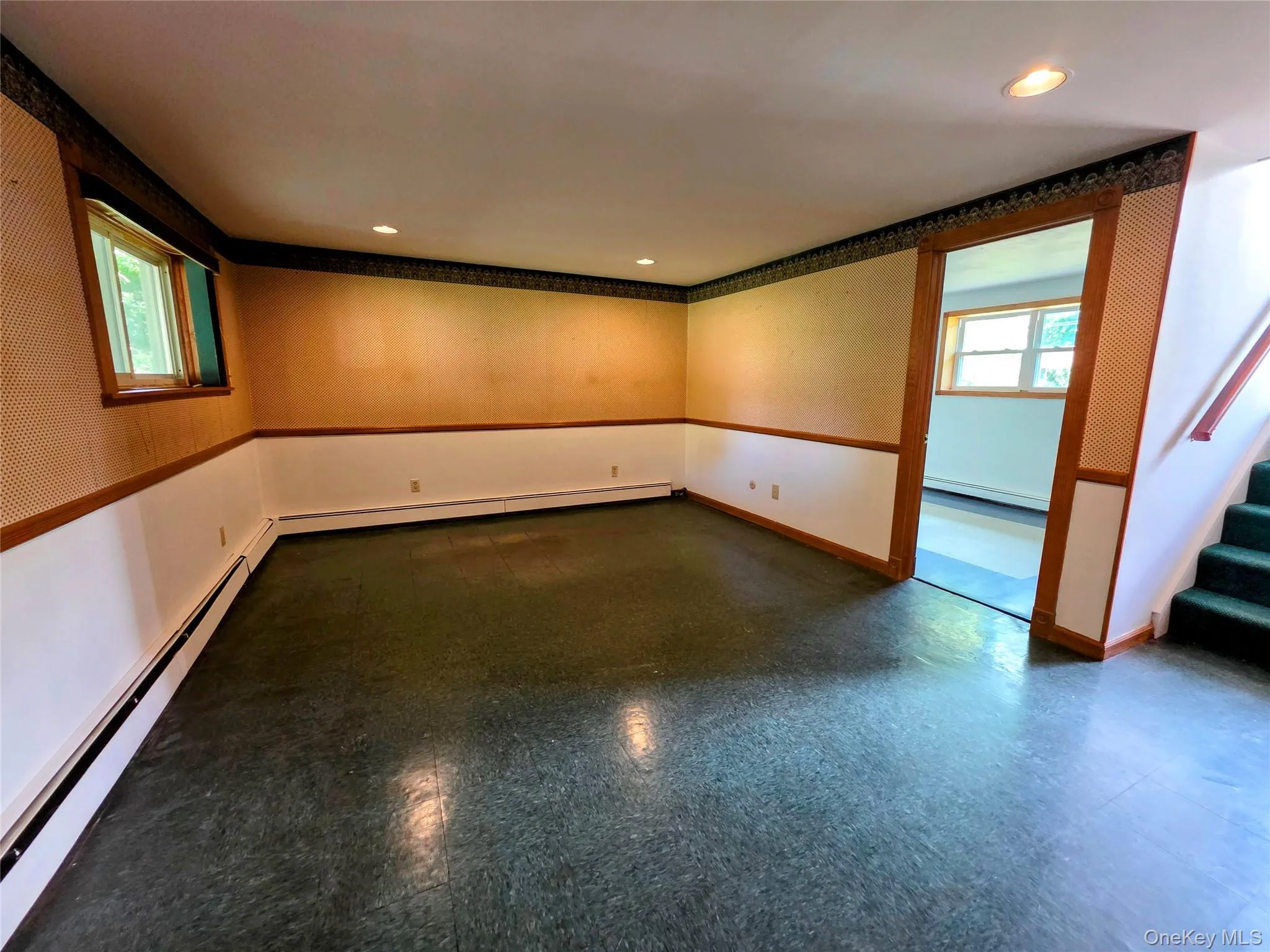 3 Abbey Road, Hyde Park, NY, 3 Bedrooms Bedrooms, 8 Rooms Rooms,1 BathroomBathrooms,Residential,For Rent,Abbey,0,1016491 3 Abbey Road, Hyde Park, NY, 3 Bedrooms Bedrooms, 8 Rooms Rooms,1 BathroomBathrooms,Residential,For Rent,Abbey,0,1016491
