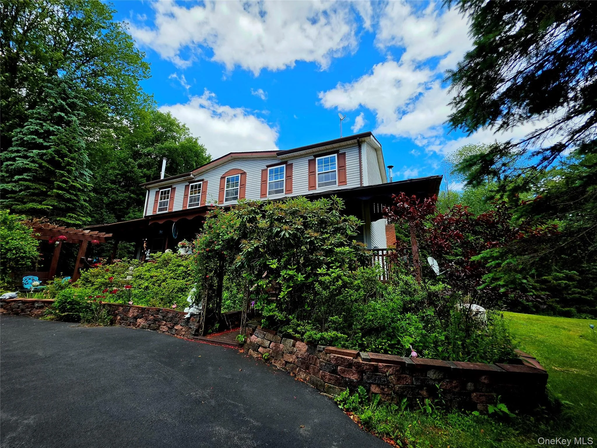239 Burnt Ridge Road, Fallsburg, NY, 4 Bedrooms Bedrooms, 9 Rooms Rooms,2 BathroomsBathrooms,Residential,For Rent,Burnt Ridge,0,1016492 239 Burnt Ridge Road, Fallsburg, NY, 4 Bedrooms Bedrooms, 9 Rooms Rooms,2 BathroomsBathrooms,Residential,For Rent,Burnt Ridge,0,1016492