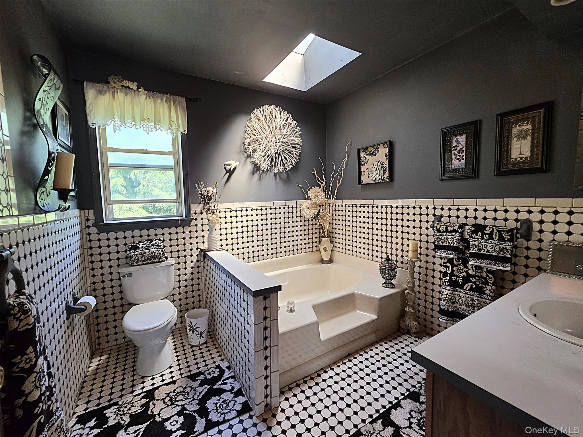 239 Burnt Ridge Road, Fallsburg, NY, 4 Bedrooms Bedrooms, 9 Rooms Rooms,2 BathroomsBathrooms,Residential,For Rent,Burnt Ridge,0,1016492 239 Burnt Ridge Road, Fallsburg, NY, 4 Bedrooms Bedrooms, 9 Rooms Rooms,2 BathroomsBathrooms,Residential,For Rent,Burnt Ridge,0,1016492