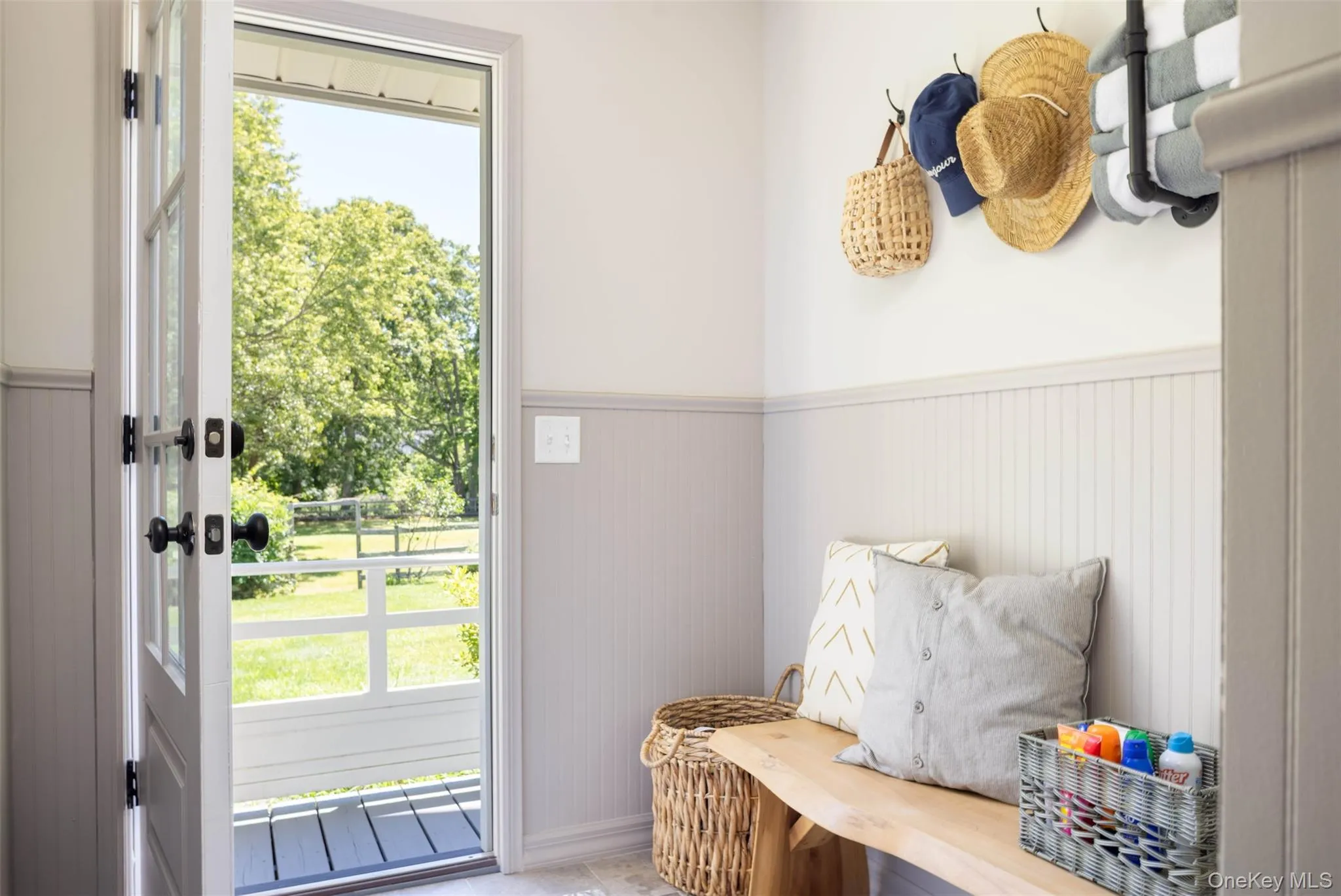 2700 Harbor Lane, Southold, NY, 4 Bedrooms Bedrooms, 9 Rooms Rooms,2 BathroomsBathrooms,Residential,For Rent,Harbor,0,1016493 2700 Harbor Lane, Southold, NY, 4 Bedrooms Bedrooms, 9 Rooms Rooms,2 BathroomsBathrooms,Residential,For Rent,Harbor,0,1016493