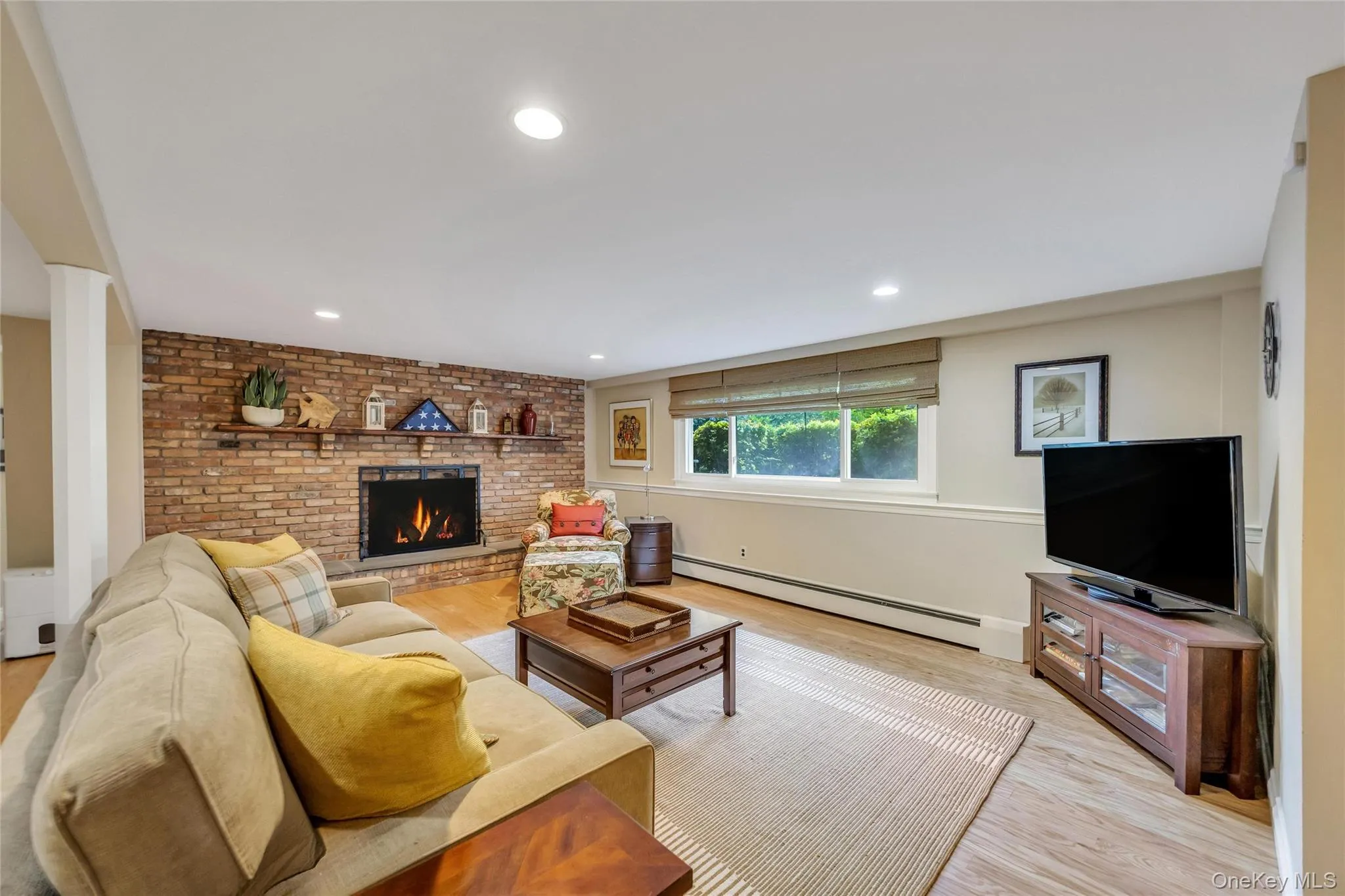 4 Long Hill Road, Smithtown, NY, 5 Bedrooms Bedrooms, 9 Rooms Rooms,3 BathroomsBathrooms,Residential,For Rent,Long Hill,0,1016495 4 Long Hill Road, Smithtown, NY, 5 Bedrooms Bedrooms, 9 Rooms Rooms,3 BathroomsBathrooms,Residential,For Rent,Long Hill,0,1016495