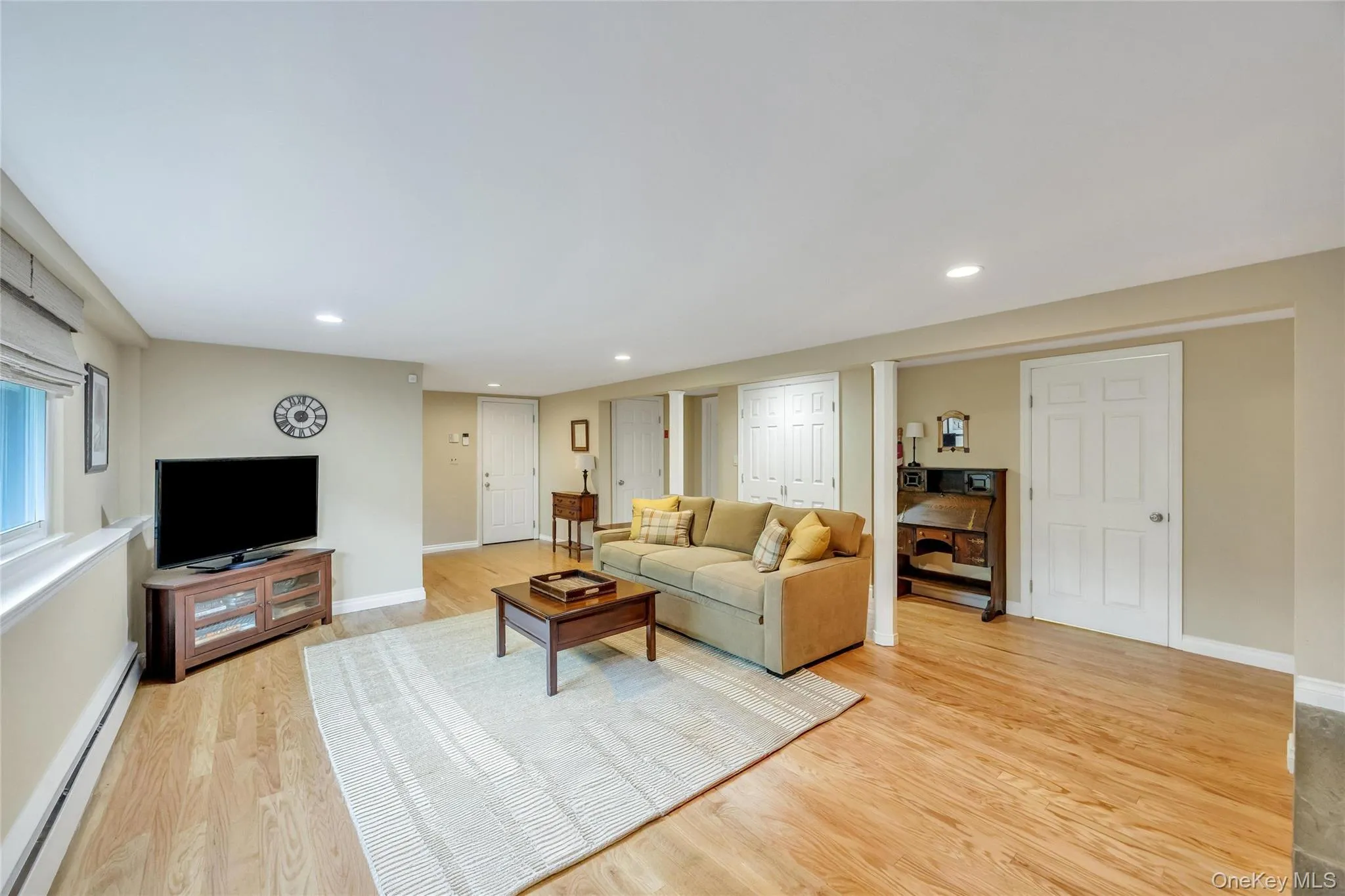 4 Long Hill Road, Smithtown, NY, 5 Bedrooms Bedrooms, 9 Rooms Rooms,3 BathroomsBathrooms,Residential,For Rent,Long Hill,0,1016495 4 Long Hill Road, Smithtown, NY, 5 Bedrooms Bedrooms, 9 Rooms Rooms,3 BathroomsBathrooms,Residential,For Rent,Long Hill,0,1016495