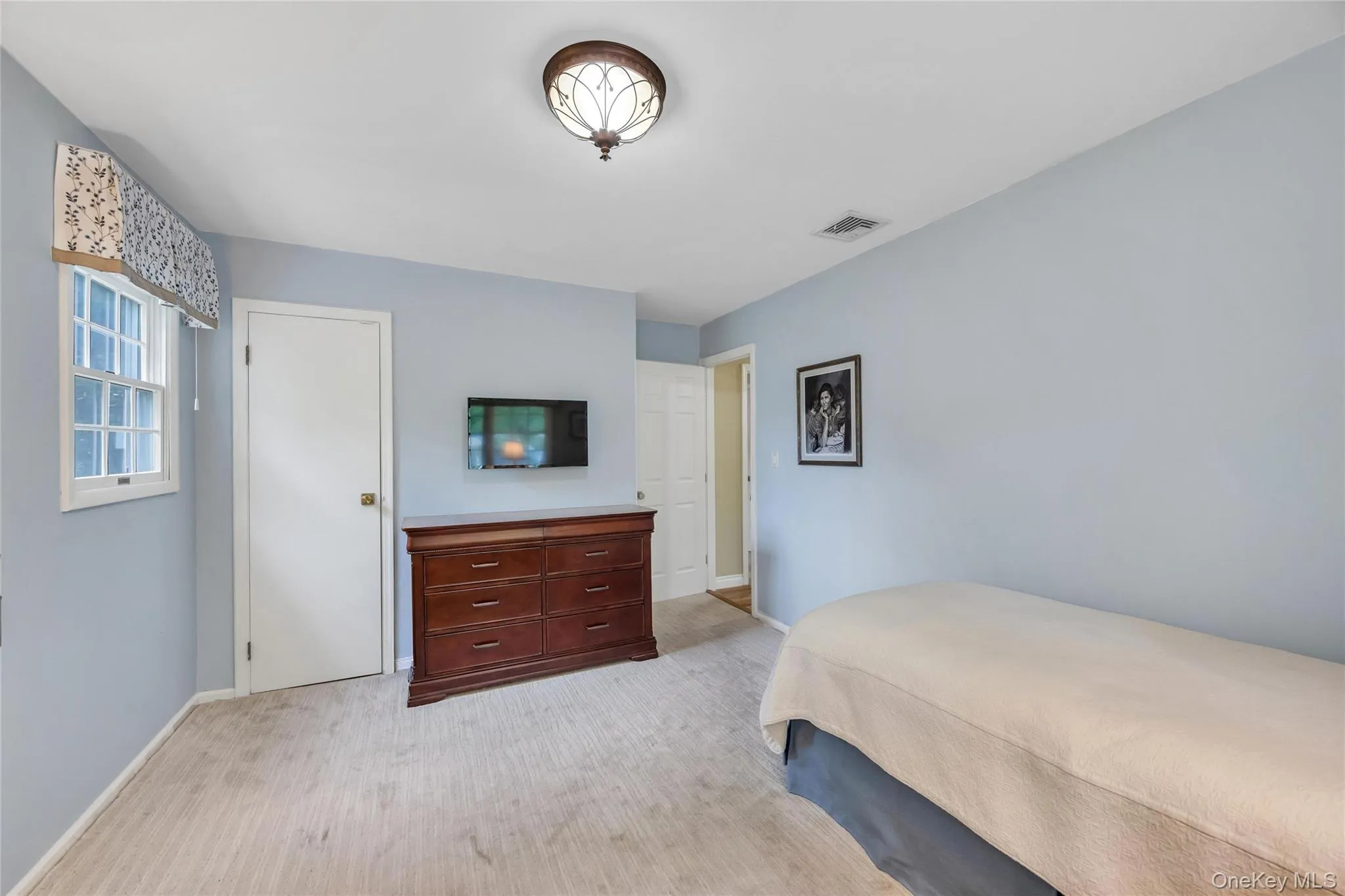 4 Long Hill Road, Smithtown, NY, 5 Bedrooms Bedrooms, 9 Rooms Rooms,3 BathroomsBathrooms,Residential,For Rent,Long Hill,0,1016495 4 Long Hill Road, Smithtown, NY, 5 Bedrooms Bedrooms, 9 Rooms Rooms,3 BathroomsBathrooms,Residential,For Rent,Long Hill,0,1016495