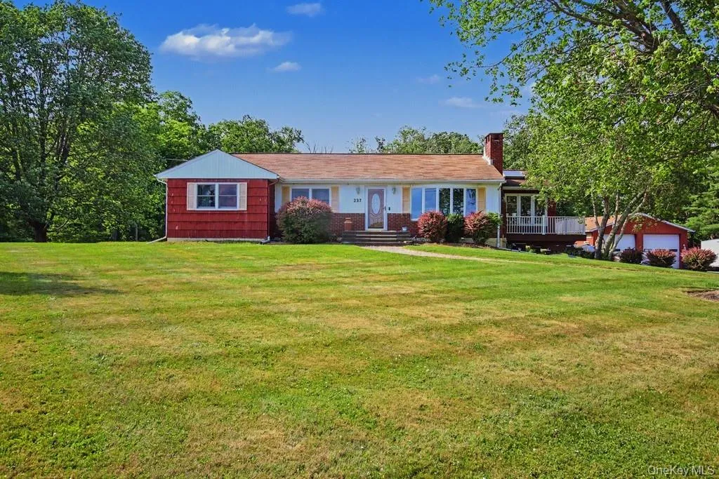 237 Pine Grove Road, Middletown, NY, 3 Bedrooms Bedrooms, 8 Rooms Rooms,1 BathroomBathrooms,Residential,For Rent,Pine Grove,0,KEY1016497 237 Pine Grove Road, Middletown, NY, 3 Bedrooms Bedrooms, 8 Rooms Rooms,1 BathroomBathrooms,Residential,For Rent,Pine Grove,0,KEY1016497