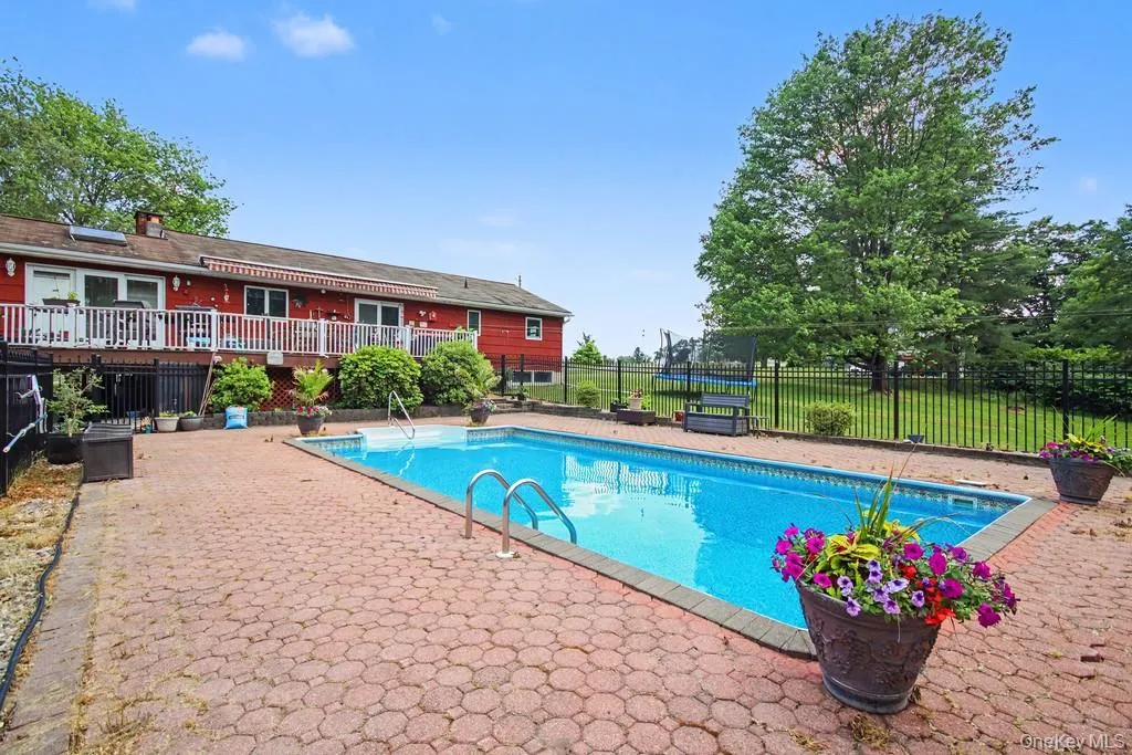 237 Pine Grove Road, Middletown, NY, 3 Bedrooms Bedrooms, 8 Rooms Rooms,1 BathroomBathrooms,Residential,For Rent,Pine Grove,0,KEY1016497 237 Pine Grove Road, Middletown, NY, 3 Bedrooms Bedrooms, 8 Rooms Rooms,1 BathroomBathrooms,Residential,For Rent,Pine Grove,0,KEY1016497
