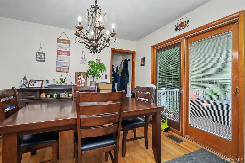 237 Pine Grove Road, Middletown, NY, 3 Bedrooms Bedrooms, 8 Rooms Rooms,1 BathroomBathrooms,Residential,For Rent,Pine Grove,0,KEY1016497 237 Pine Grove Road, Middletown, NY, 3 Bedrooms Bedrooms, 8 Rooms Rooms,1 BathroomBathrooms,Residential,For Rent,Pine Grove,0,KEY1016497