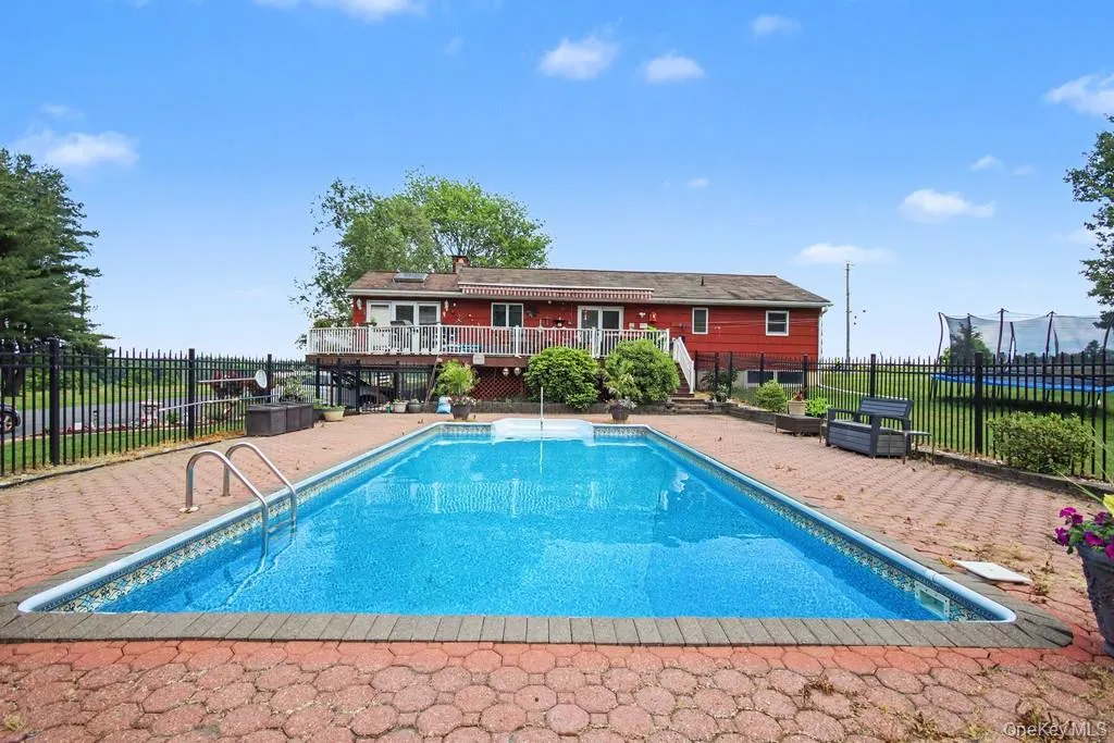 237 Pine Grove Road, Middletown, NY, 3 Bedrooms Bedrooms, 8 Rooms Rooms,1 BathroomBathrooms,Residential,For Rent,Pine Grove,0,KEY1016497 237 Pine Grove Road, Middletown, NY, 3 Bedrooms Bedrooms, 8 Rooms Rooms,1 BathroomBathrooms,Residential,For Rent,Pine Grove,0,KEY1016497