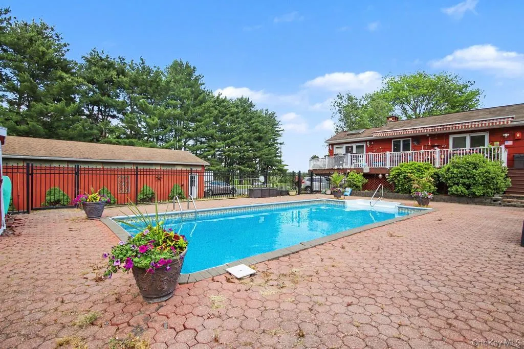 237 Pine Grove Road, Middletown, NY, 3 Bedrooms Bedrooms, 8 Rooms Rooms,1 BathroomBathrooms,Residential,For Rent,Pine Grove,0,KEY1016497 237 Pine Grove Road, Middletown, NY, 3 Bedrooms Bedrooms, 8 Rooms Rooms,1 BathroomBathrooms,Residential,For Rent,Pine Grove,0,KEY1016497