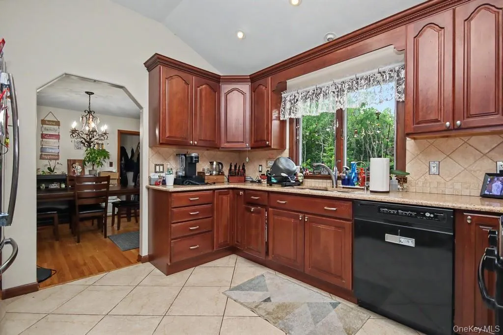 237 Pine Grove Road, Middletown, NY, 3 Bedrooms Bedrooms, 8 Rooms Rooms,1 BathroomBathrooms,Residential,For Rent,Pine Grove,0,KEY1016497 237 Pine Grove Road, Middletown, NY, 3 Bedrooms Bedrooms, 8 Rooms Rooms,1 BathroomBathrooms,Residential,For Rent,Pine Grove,0,KEY1016497