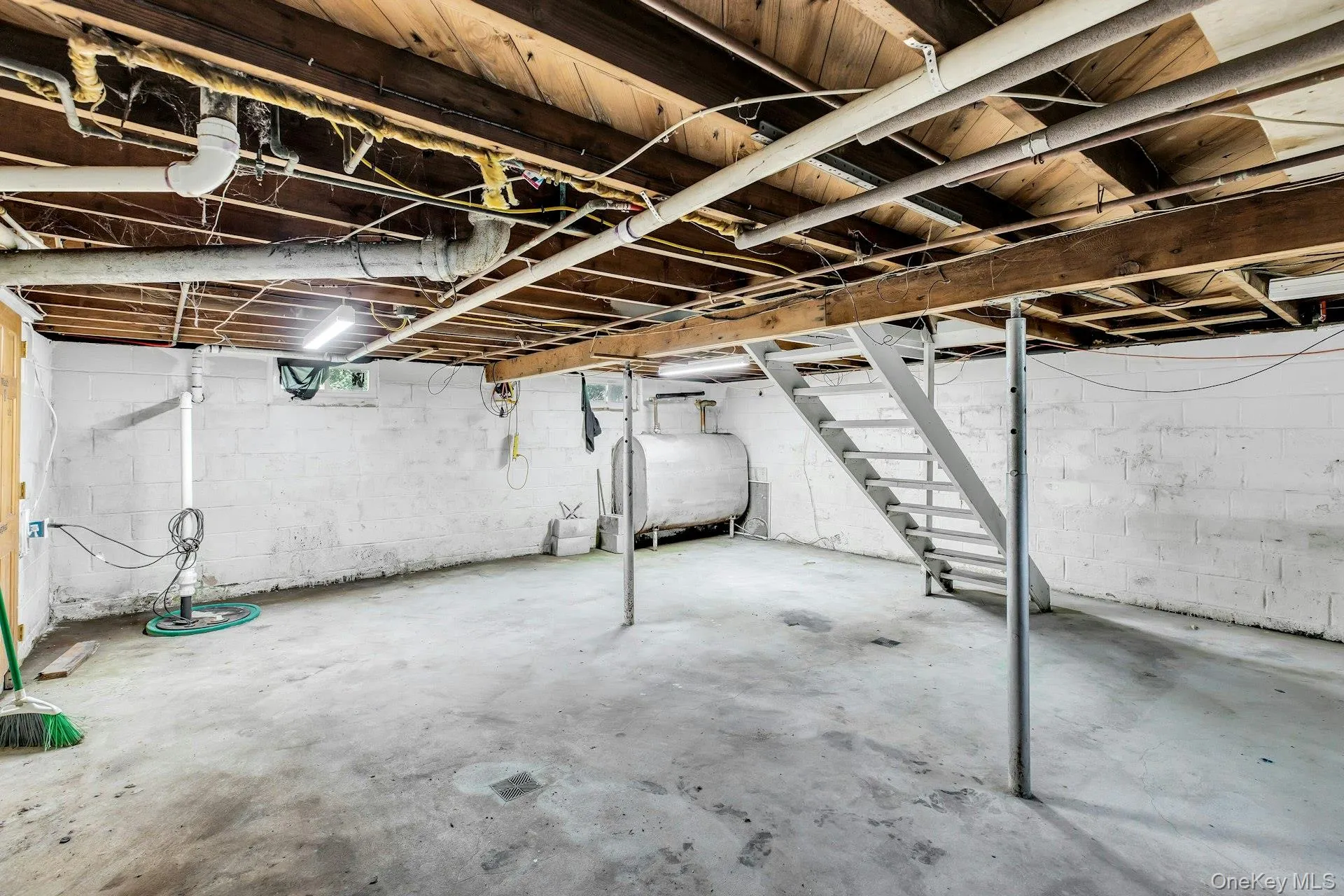 96 Washington Drive, Brookhaven, NY, 3 Bedrooms Bedrooms, 5 Rooms Rooms,1 BathroomBathrooms,Residential,For Rent,Washington,0,KEY1016500 96 Washington Drive, Brookhaven, NY, 3 Bedrooms Bedrooms, 5 Rooms Rooms,1 BathroomBathrooms,Residential,For Rent,Washington,0,KEY1016500