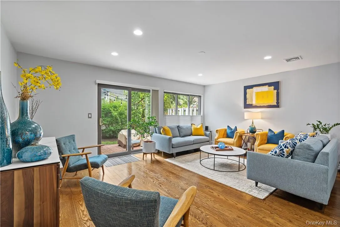 17 Top Of The Rdg, Rye Town, NY, 2 Bedrooms Bedrooms, 6 Rooms Rooms,2 BathroomsBathrooms,Residential Lease,For Rent,Top Of The Rdg,0,1016501 17 Top Of The Rdg, Rye Town, NY, 2 Bedrooms Bedrooms, 6 Rooms Rooms,2 BathroomsBathrooms,Residential Lease,For Rent,Top Of The Rdg,0,1016501