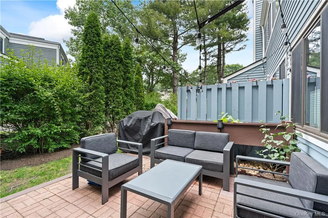 17 Top Of The Rdg, Rye Town, NY, 2 Bedrooms Bedrooms, 6 Rooms Rooms,2 BathroomsBathrooms,Residential Lease,For Rent,Top Of The Rdg,0,1016501 17 Top Of The Rdg, Rye Town, NY, 2 Bedrooms Bedrooms, 6 Rooms Rooms,2 BathroomsBathrooms,Residential Lease,For Rent,Top Of The Rdg,0,1016501