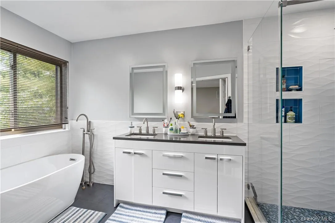 17 Top Of The Rdg, Rye Town, NY, 2 Bedrooms Bedrooms, 6 Rooms Rooms,2 BathroomsBathrooms,Residential Lease,For Rent,Top Of The Rdg,0,1016501 17 Top Of The Rdg, Rye Town, NY, 2 Bedrooms Bedrooms, 6 Rooms Rooms,2 BathroomsBathrooms,Residential Lease,For Rent,Top Of The Rdg,0,1016501
