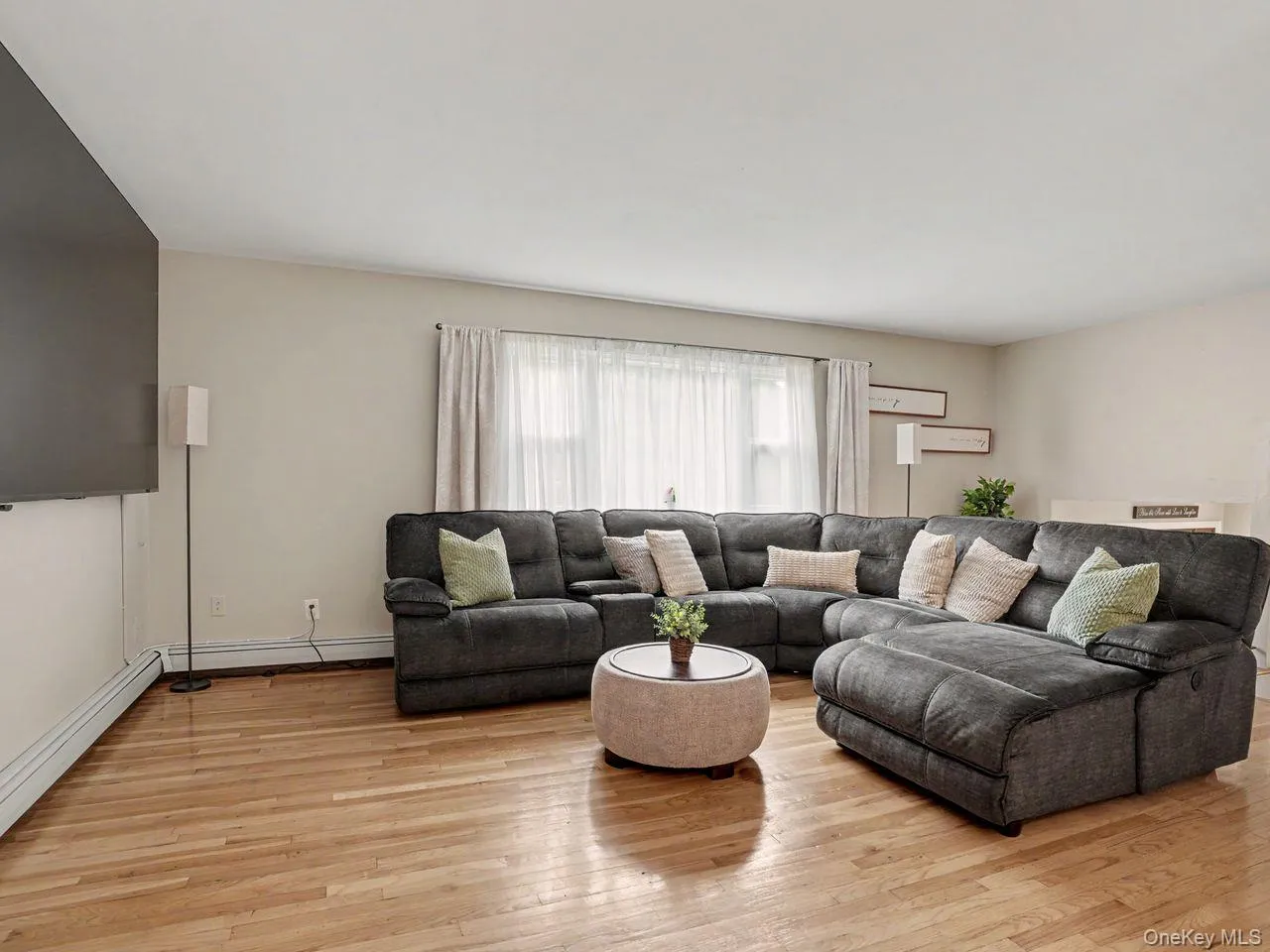 47 Martin Road, East Fishkill, NY, 3 Bedrooms Bedrooms, 8 Rooms Rooms,2 BathroomsBathrooms,Residential,For Rent,Martin,0,KEY1016502 47 Martin Road, East Fishkill, NY, 3 Bedrooms Bedrooms, 8 Rooms Rooms,2 BathroomsBathrooms,Residential,For Rent,Martin,0,KEY1016502