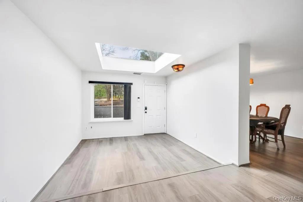 207 Skyline Drive, Brookhaven, NY, 3 Bedrooms Bedrooms, 7 Rooms Rooms,1 BathroomBathrooms,Residential,For Rent,Skyline,0,1016503 207 Skyline Drive, Brookhaven, NY, 3 Bedrooms Bedrooms, 7 Rooms Rooms,1 BathroomBathrooms,Residential,For Rent,Skyline,0,1016503