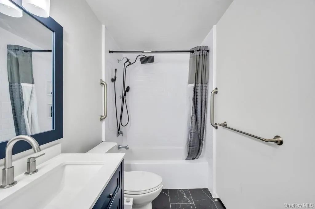 207 Skyline Drive, Brookhaven, NY, 3 Bedrooms Bedrooms, 7 Rooms Rooms,1 BathroomBathrooms,Residential,For Rent,Skyline,0,1016503 207 Skyline Drive, Brookhaven, NY, 3 Bedrooms Bedrooms, 7 Rooms Rooms,1 BathroomBathrooms,Residential,For Rent,Skyline,0,1016503