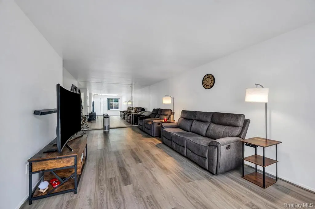 207 Skyline Drive, Brookhaven, NY, 3 Bedrooms Bedrooms, 7 Rooms Rooms,1 BathroomBathrooms,Residential,For Rent,Skyline,0,1016503 207 Skyline Drive, Brookhaven, NY, 3 Bedrooms Bedrooms, 7 Rooms Rooms,1 BathroomBathrooms,Residential,For Rent,Skyline,0,1016503