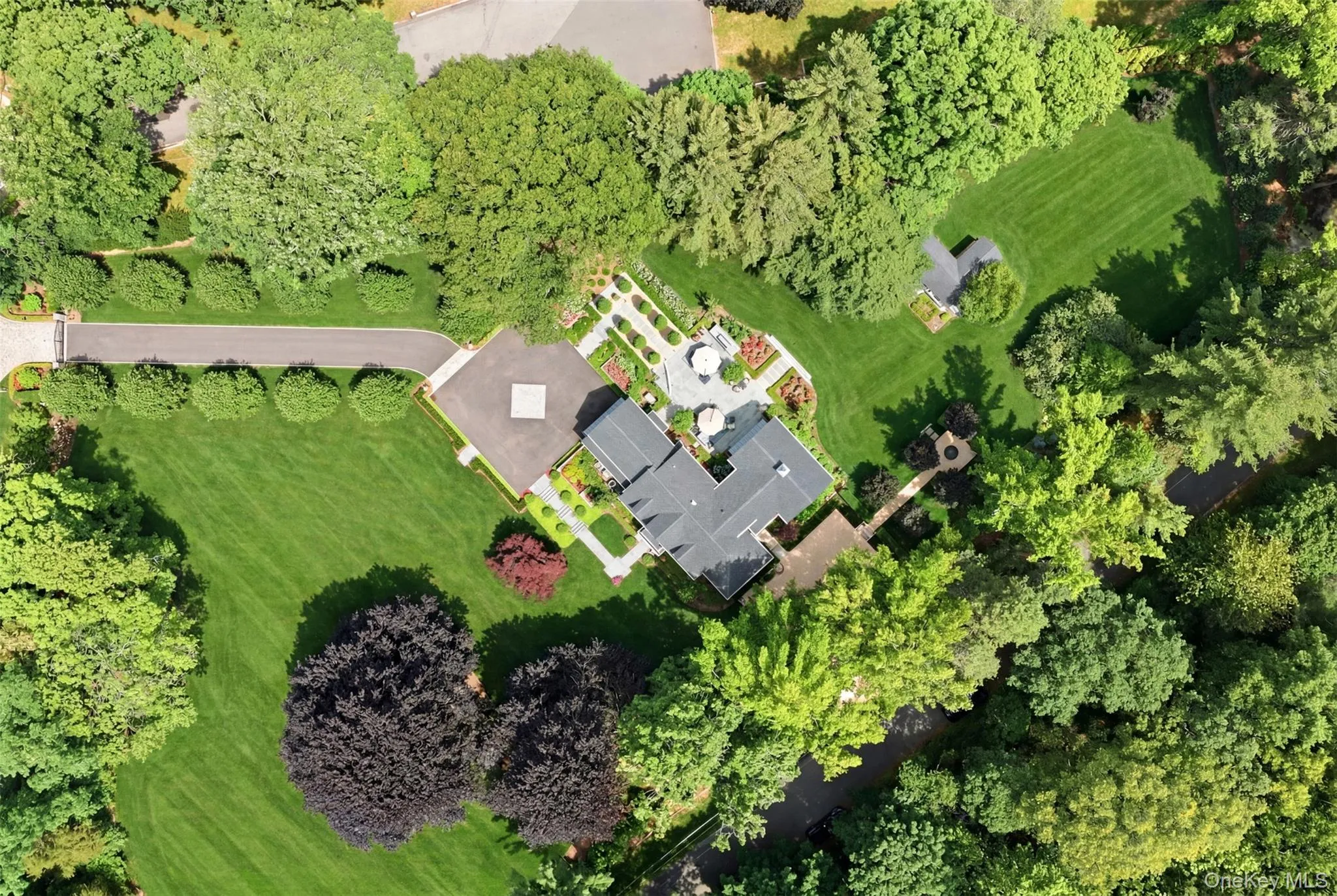 1920 Midlane, Oyster Bay, NY, 4 Bedrooms Bedrooms, 11 Rooms Rooms,3 BathroomsBathrooms,Residential,For Rent,Midlane,0,KEY1016504 1920 Midlane, Oyster Bay, NY, 4 Bedrooms Bedrooms, 11 Rooms Rooms,3 BathroomsBathrooms,Residential,For Rent,Midlane,0,KEY1016504